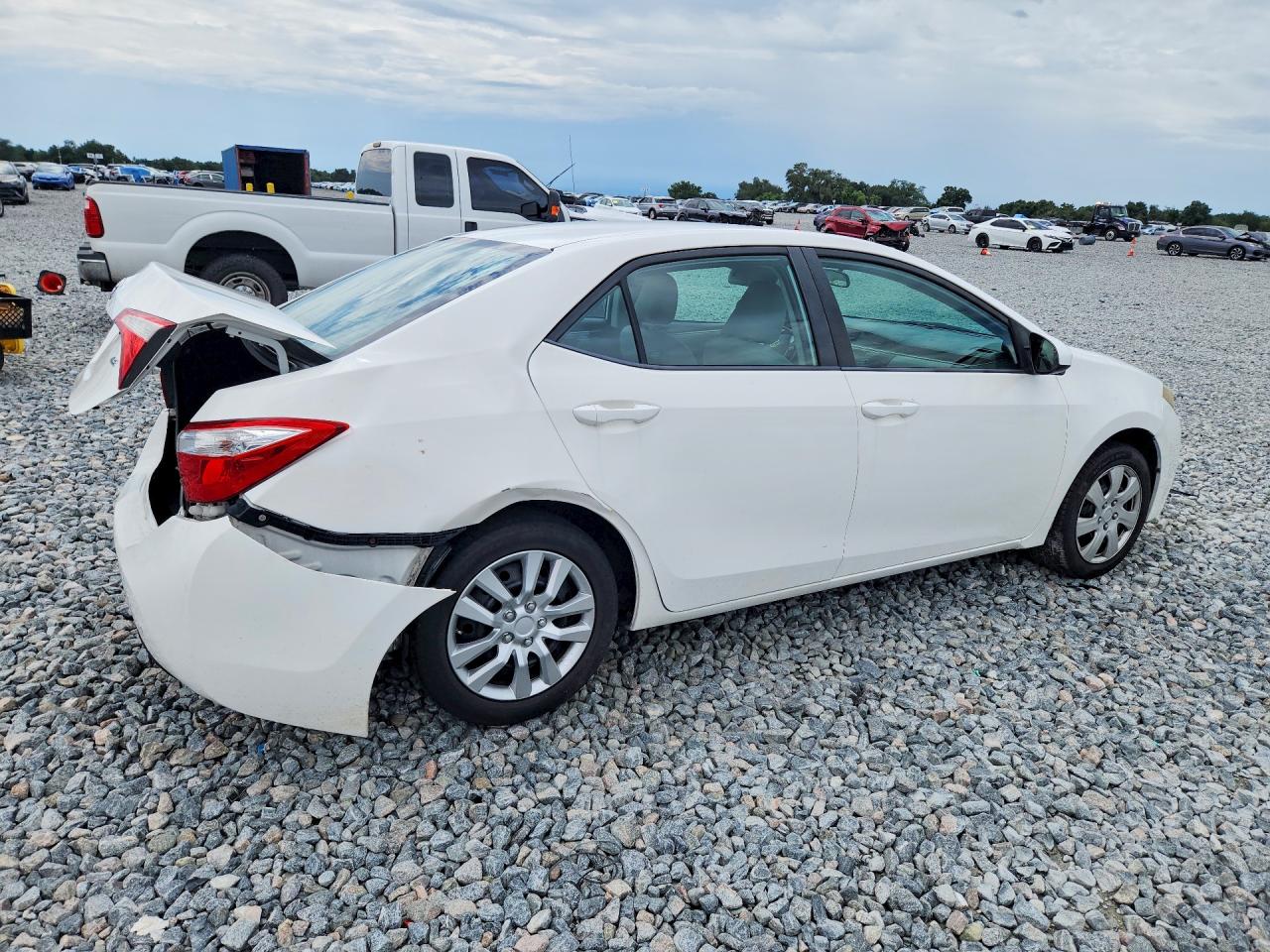 2015 Toyota Corolla Le Белый vin: 5YFBURHE2FP276664