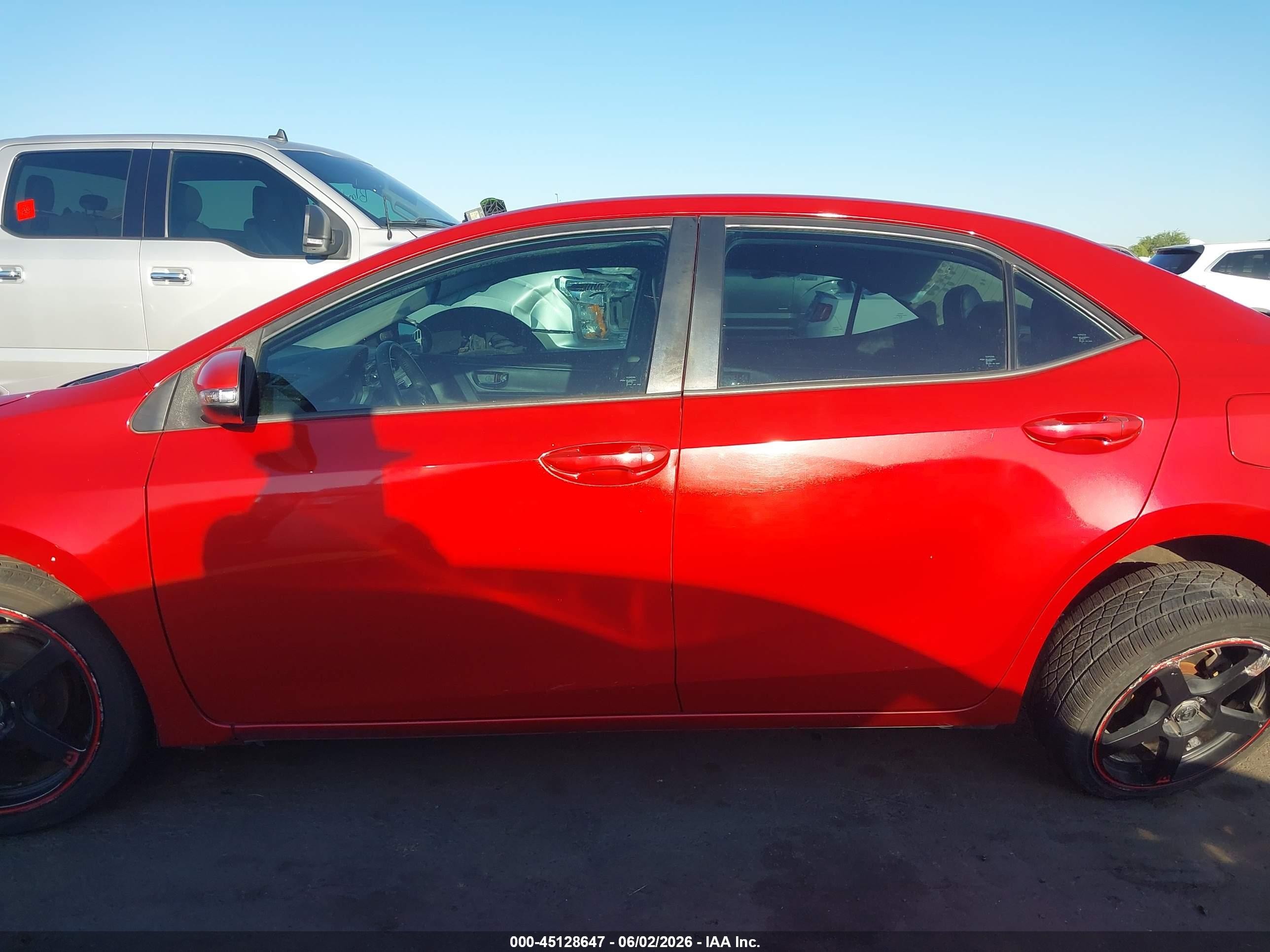 2015 Toyota Corolla S Plus Red vin: 5YFBURHE2FP287504
