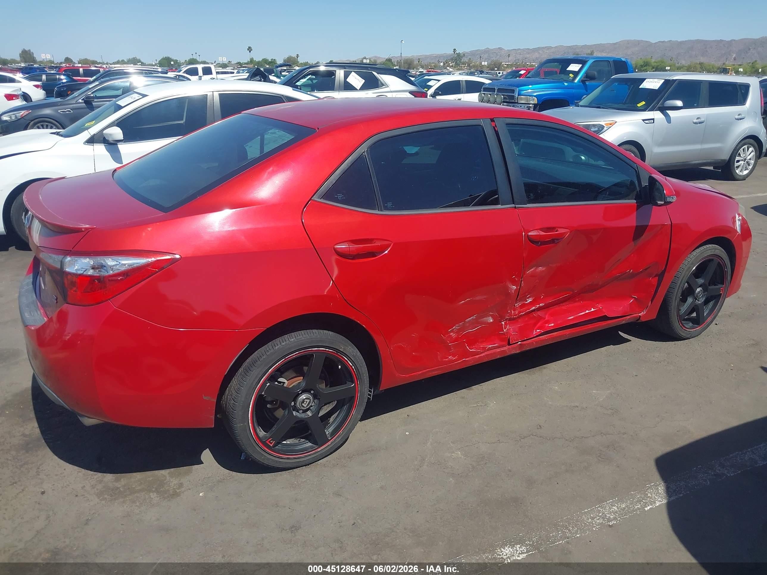 2015 Toyota Corolla S Plus Red vin: 5YFBURHE2FP287504