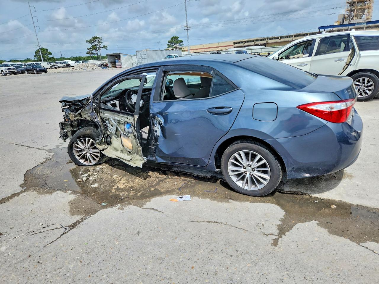 2015 Toyota Corolla Le Plus Turquoise vin: 5YFBURHE2FP289379