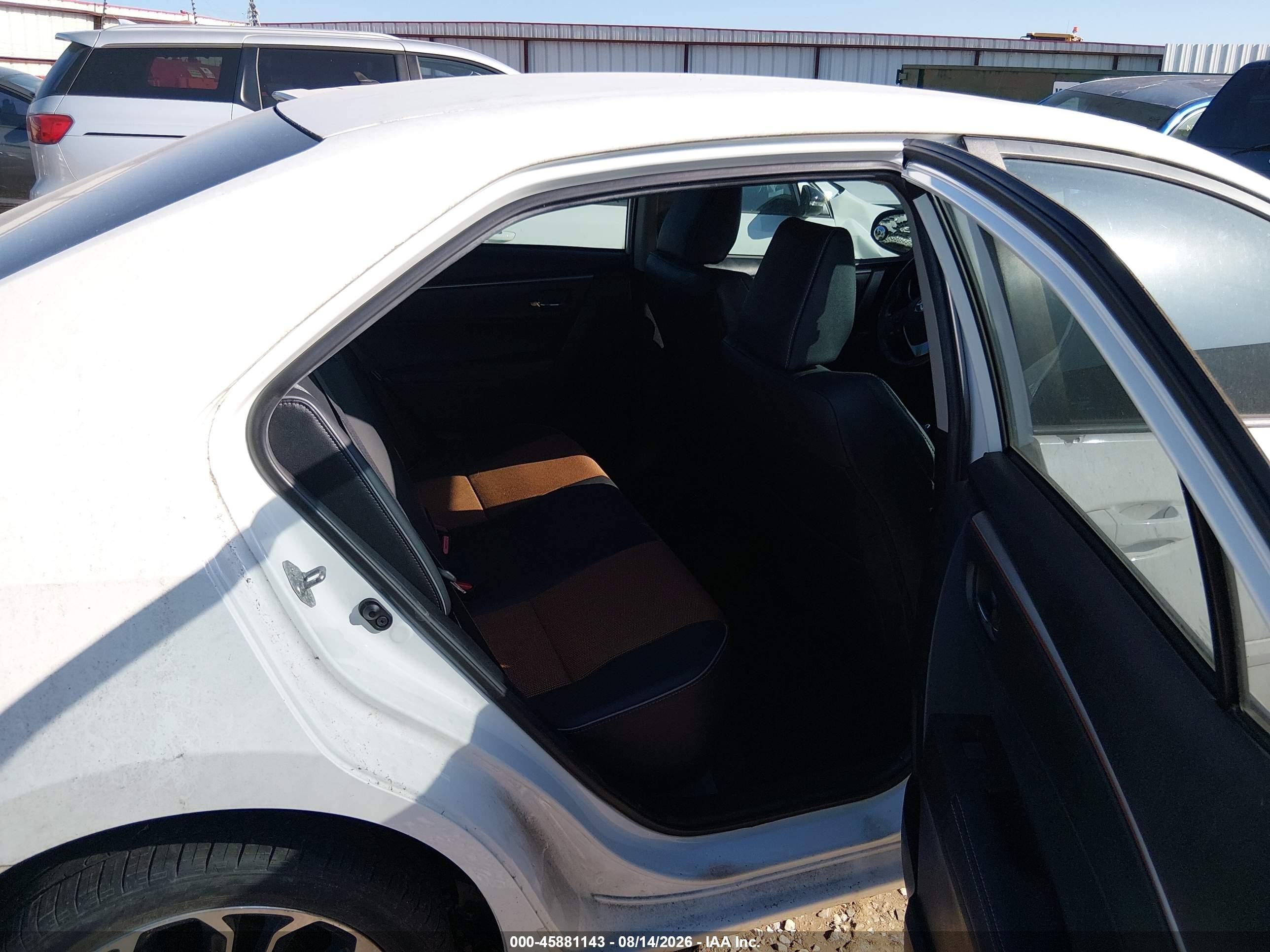 2015 Toyota Corolla S Plus White vin: 5YFBURHE2FP292590