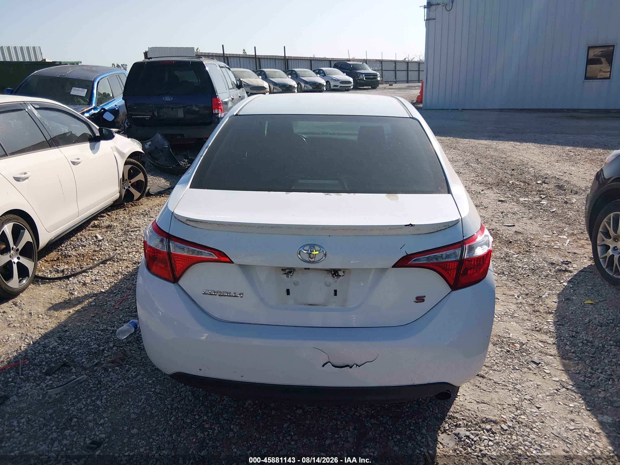 2015 Toyota Corolla S Plus White vin: 5YFBURHE2FP292590