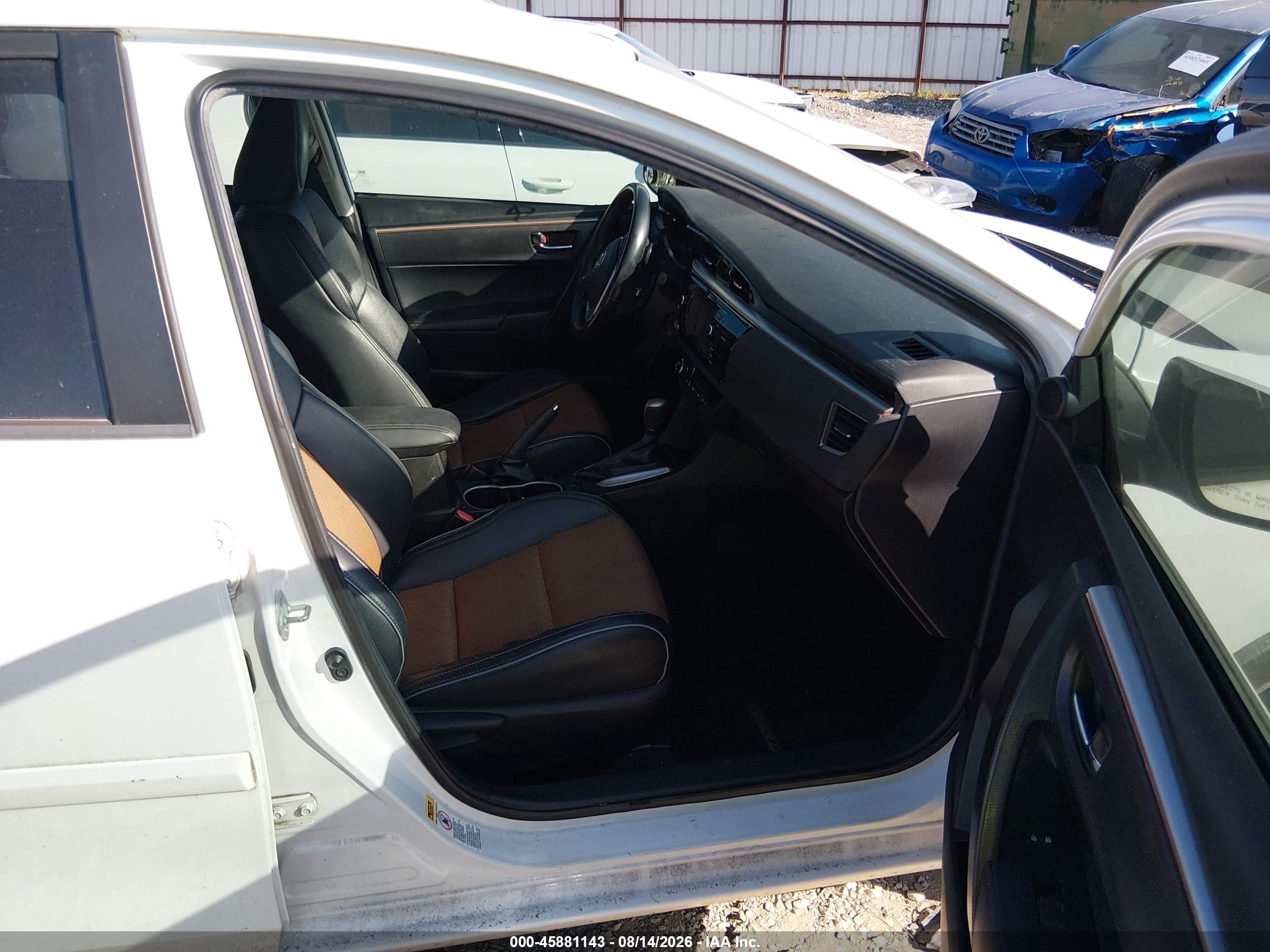 2015 Toyota Corolla S Plus White vin: 5YFBURHE2FP292590