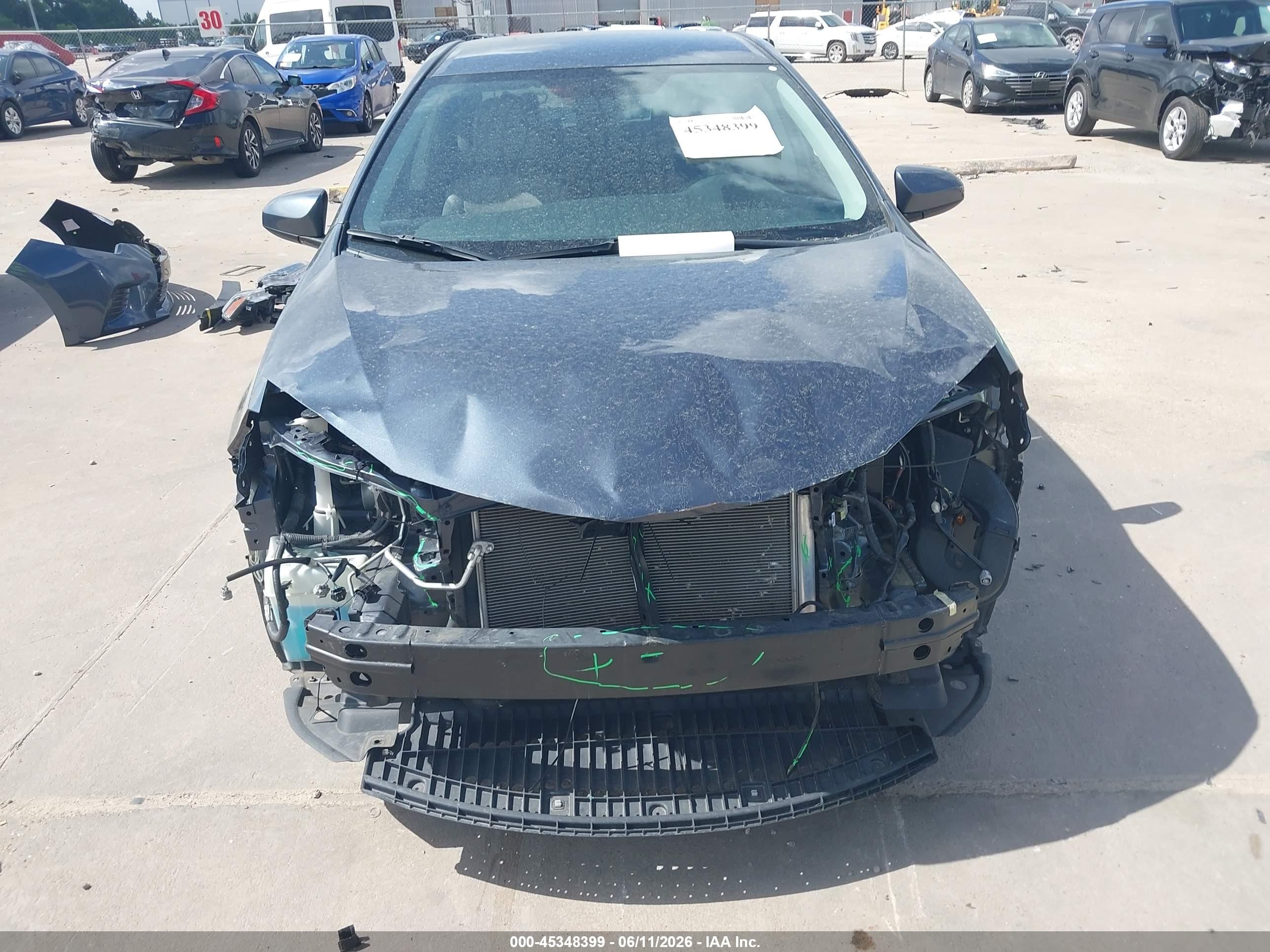 2015 Toyota Corolla Le Gray vin: 5YFBURHE2FP293416