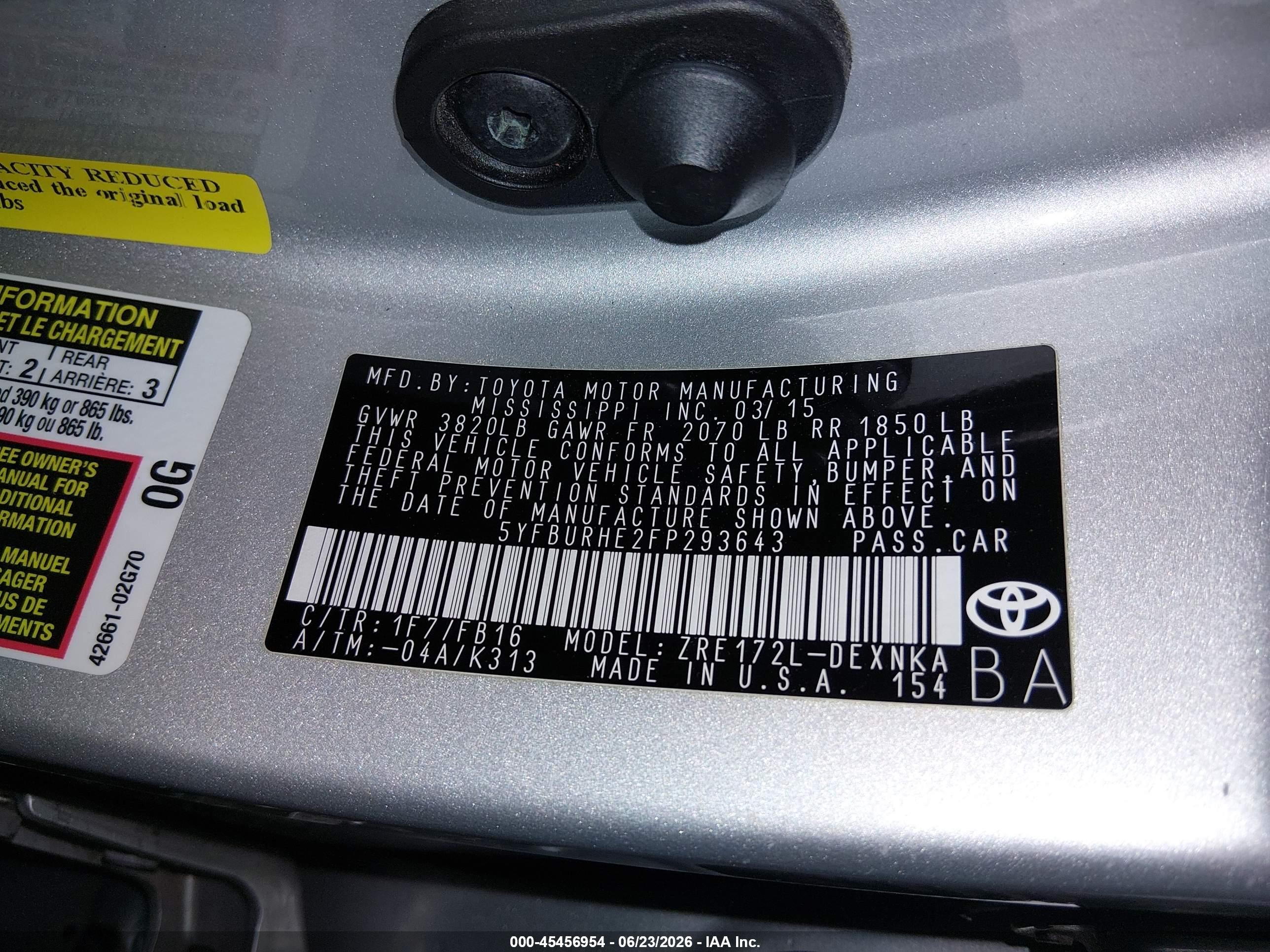 2015 Toyota Corolla Le Silver vin: 5YFBURHE2FP293643