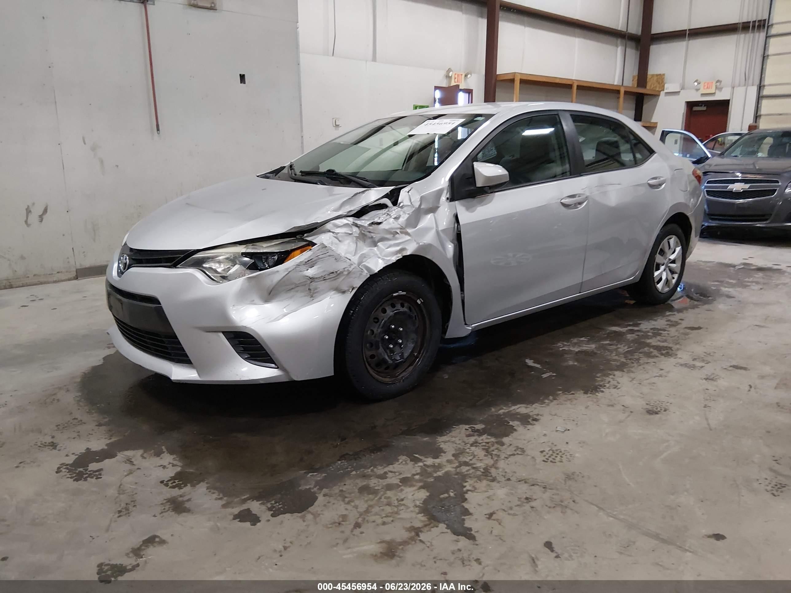 2015 Toyota Corolla Le Silver vin: 5YFBURHE2FP293643