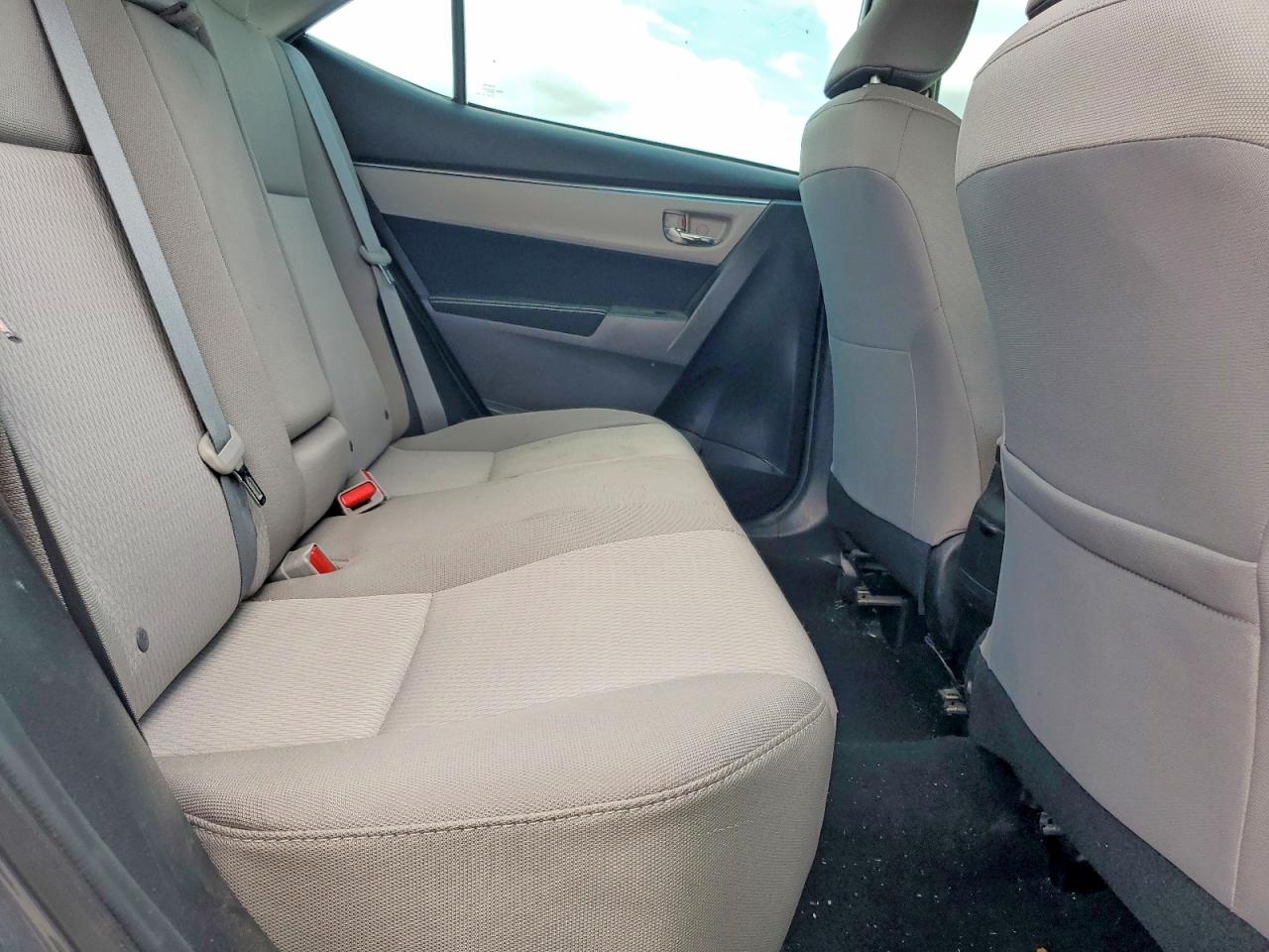 2015 Toyota Corolla Le Charcoal vin: 5YFBURHE2FP298583