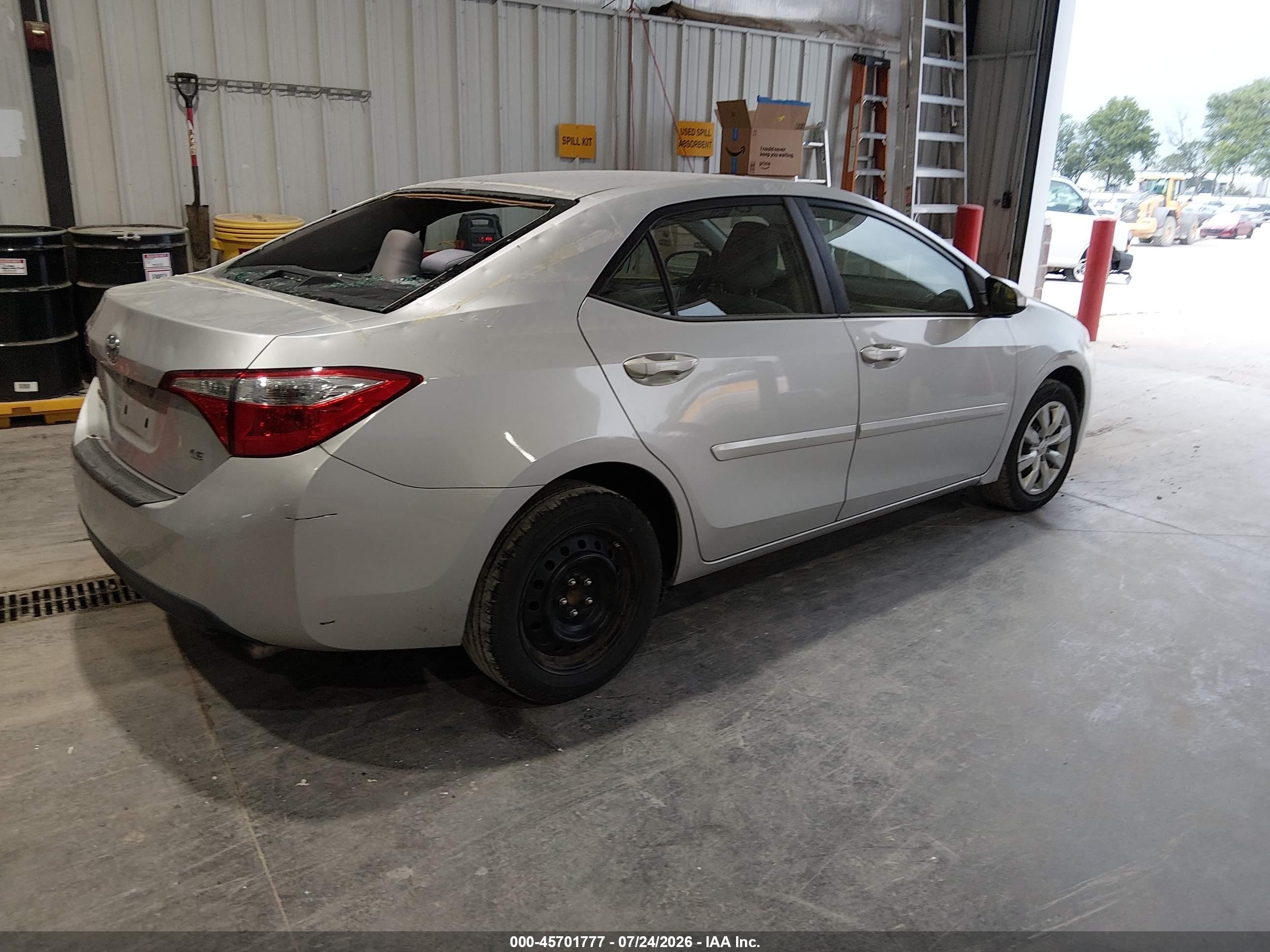 2015 Toyota Corolla Le Silver vin: 5YFBURHE2FP327516