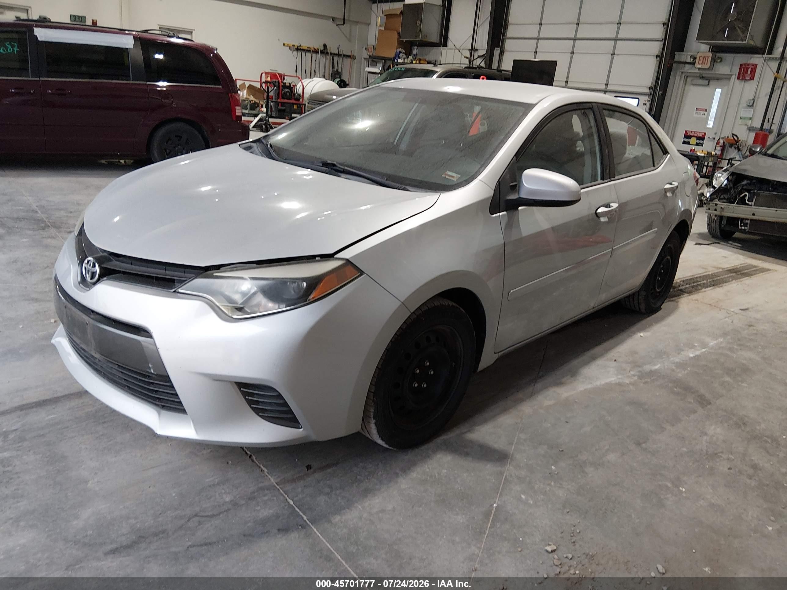 2015 Toyota Corolla Le Silver vin: 5YFBURHE2FP327516