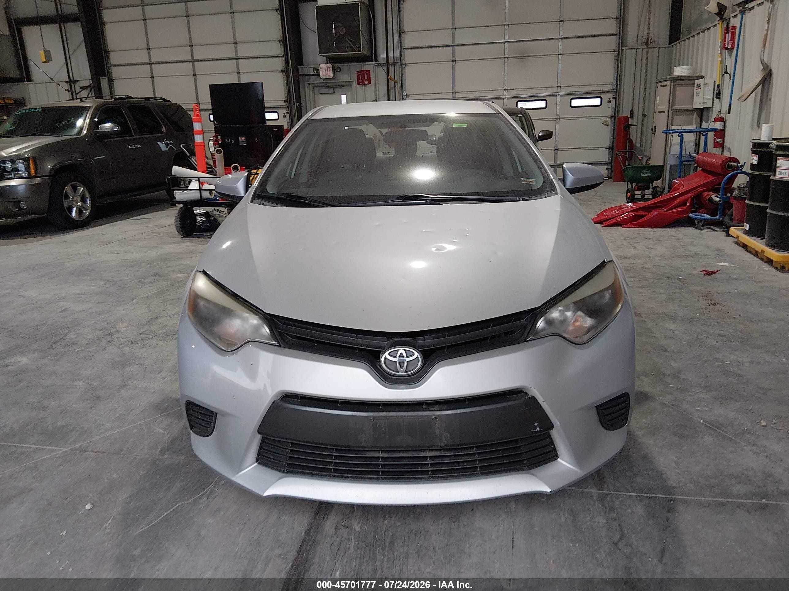 2015 Toyota Corolla Le Silver vin: 5YFBURHE2FP327516