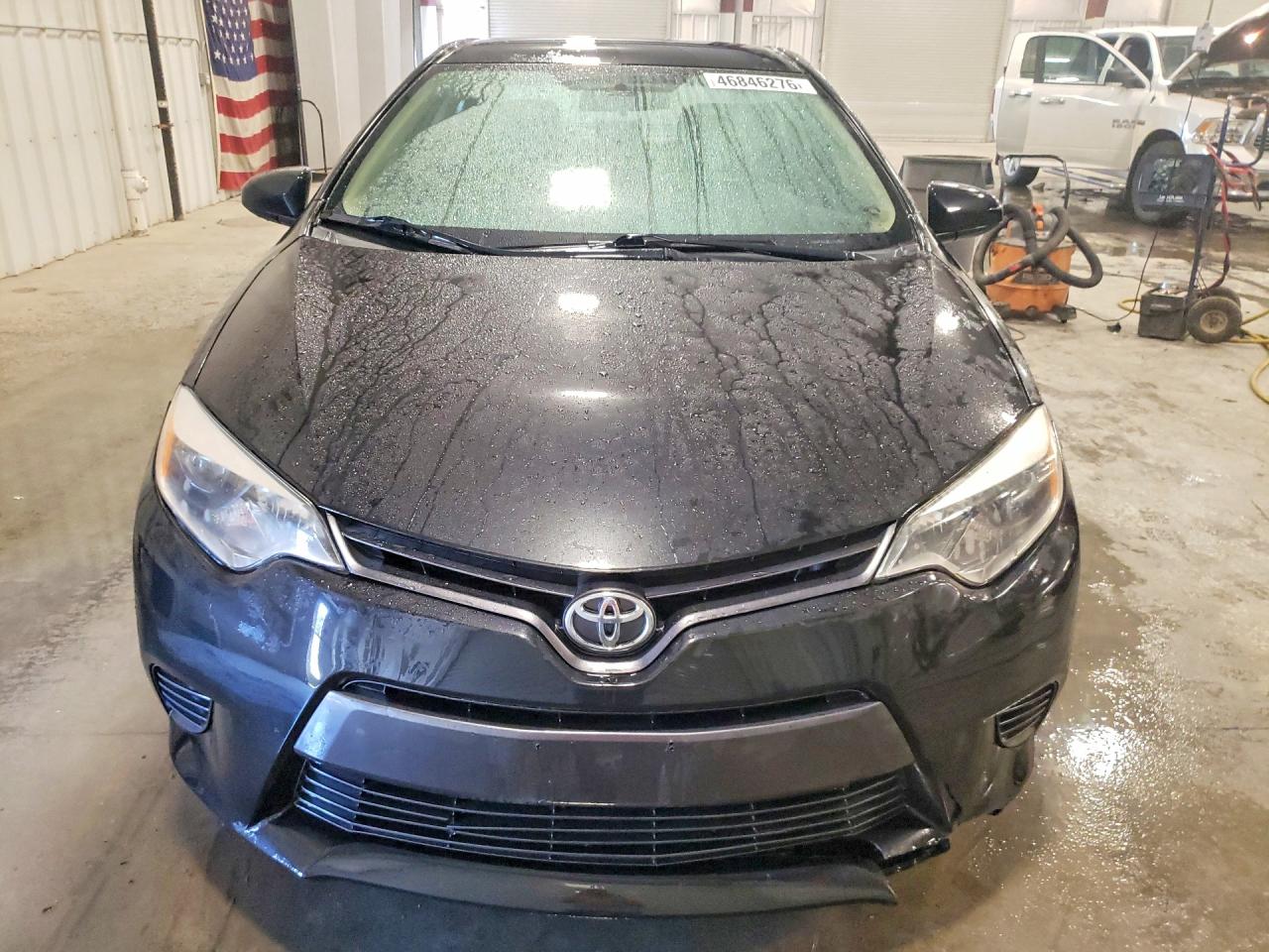2015 Toyota Corolla Le Black vin: 5YFBURHE2FP330853