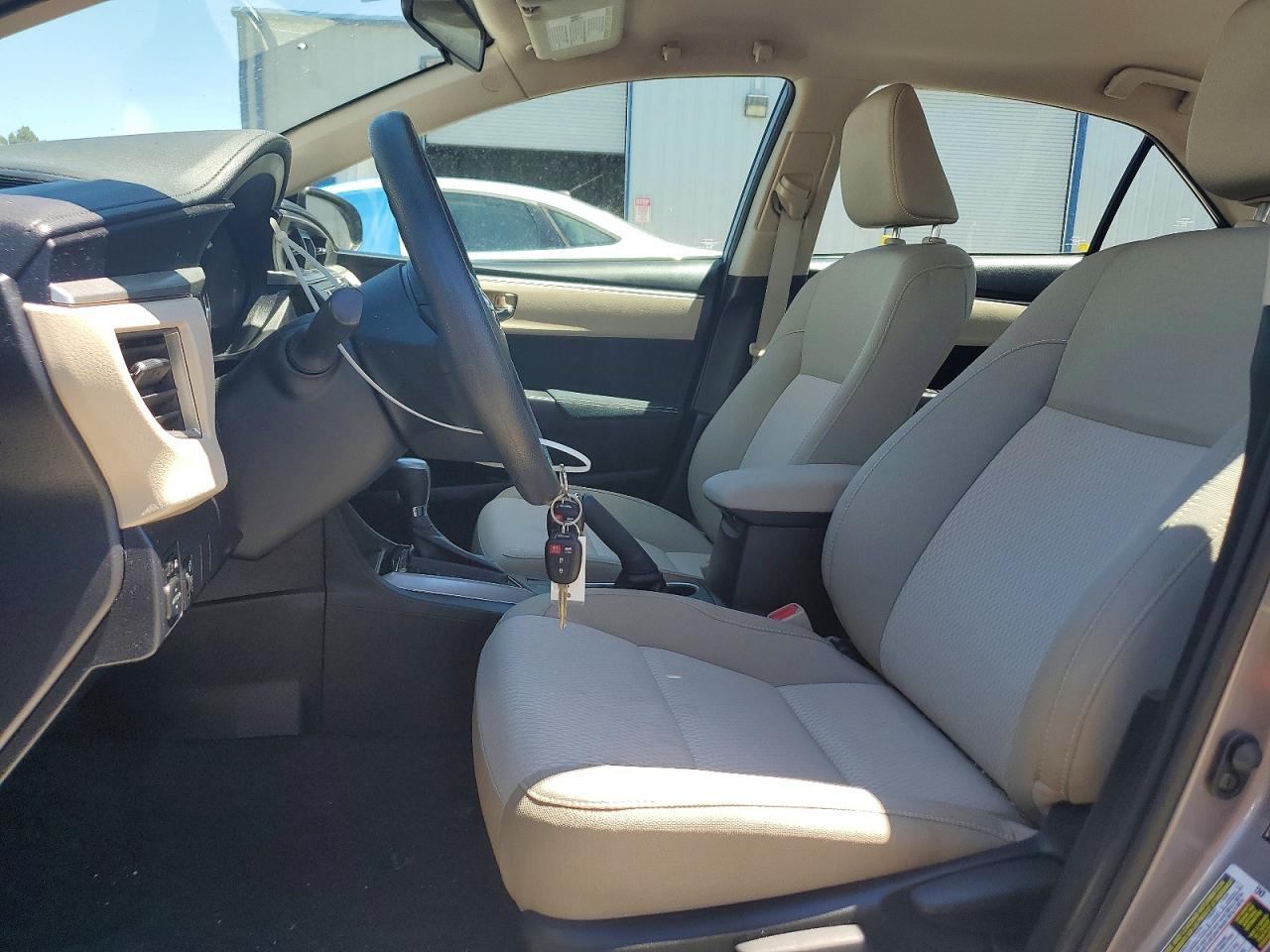 2015 Toyota Corolla Le Коричневый vin: 5YFBURHE2FP334675
