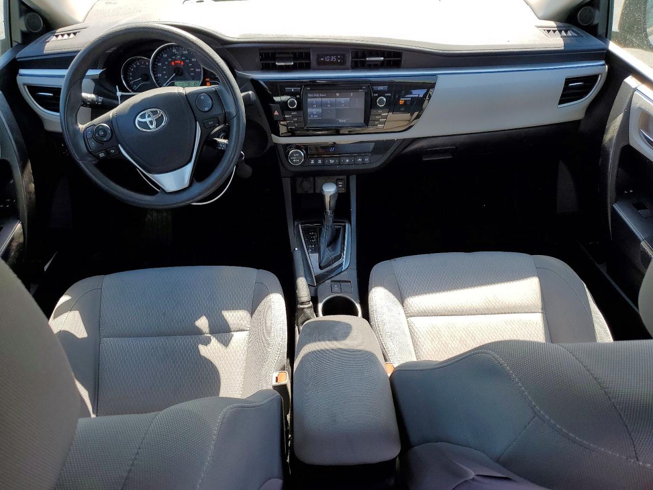 2015 Toyota Corolla Le Plus Серебряный vin: 5YFBURHE2FP335468
