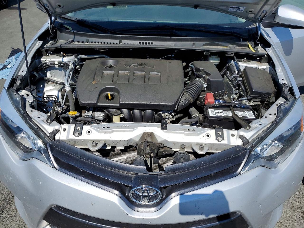2015 Toyota Corolla Le Plus Серебряный vin: 5YFBURHE2FP335468