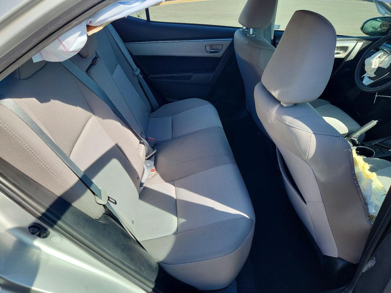 2015 Toyota Corolla Le Plus Серый vin: 5YFBURHE2FP340945