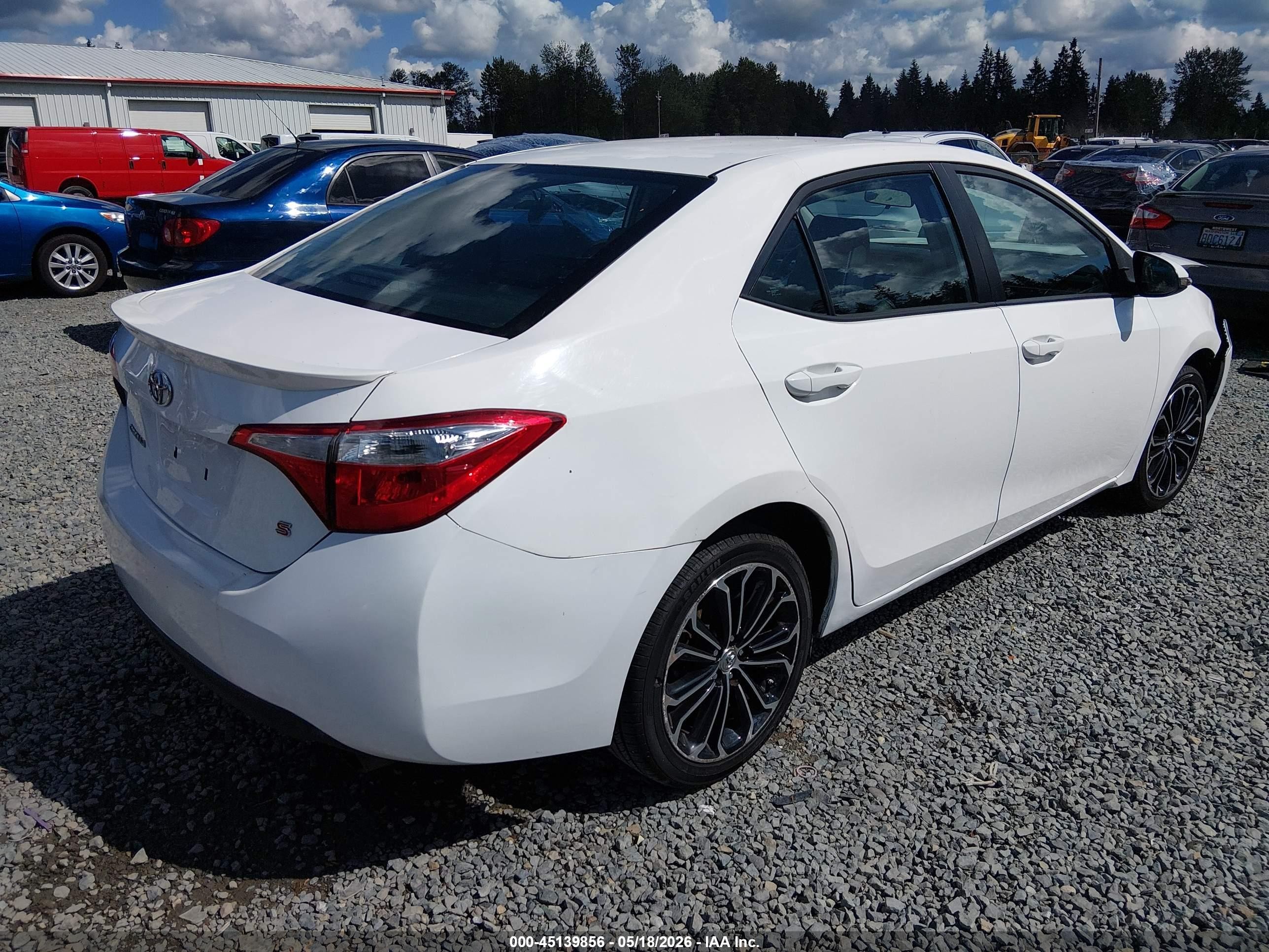 2015 Toyota Corolla S Plus White vin: 5YFBURHE2FP349936