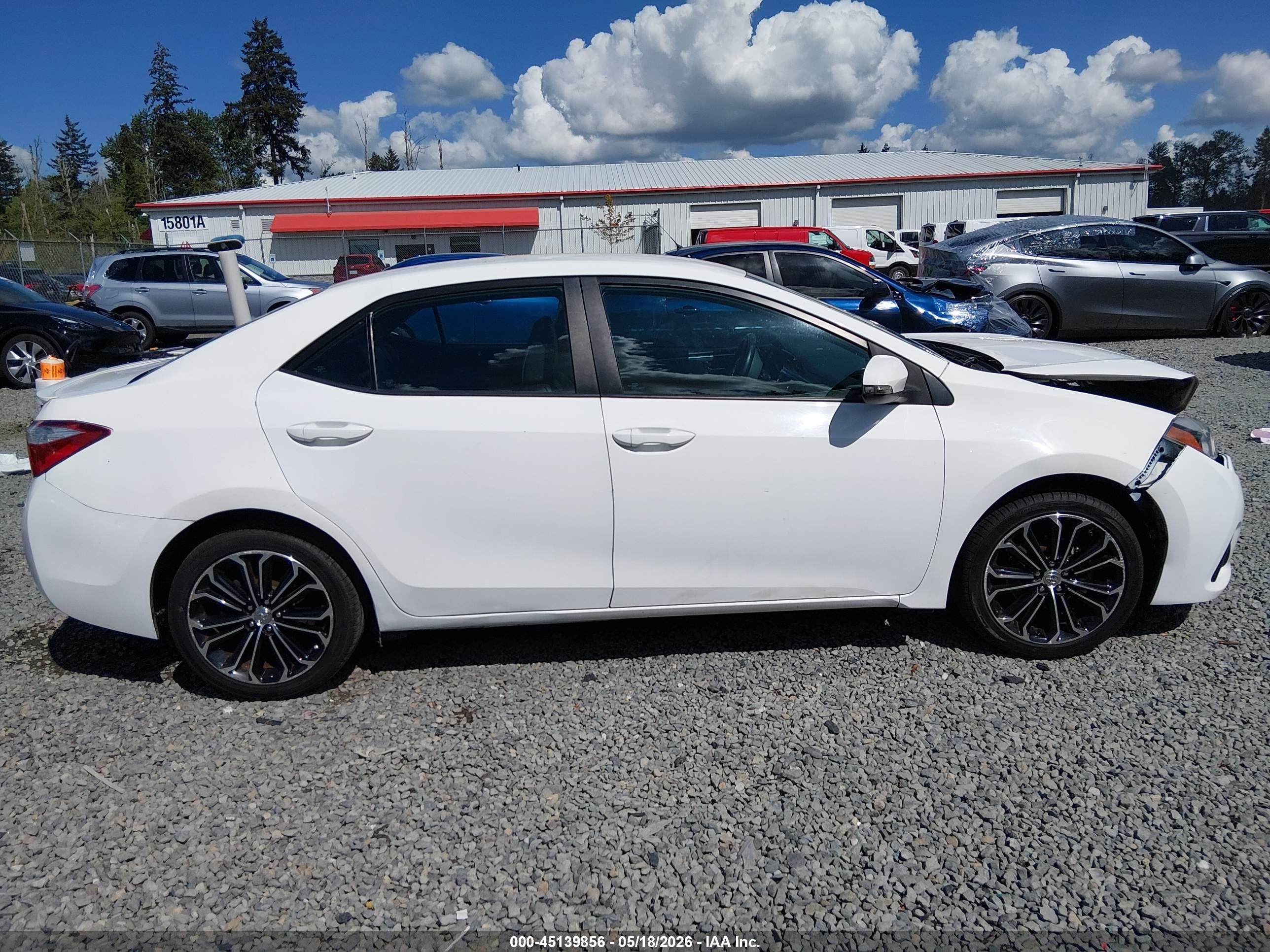 2015 Toyota Corolla S Plus White vin: 5YFBURHE2FP349936