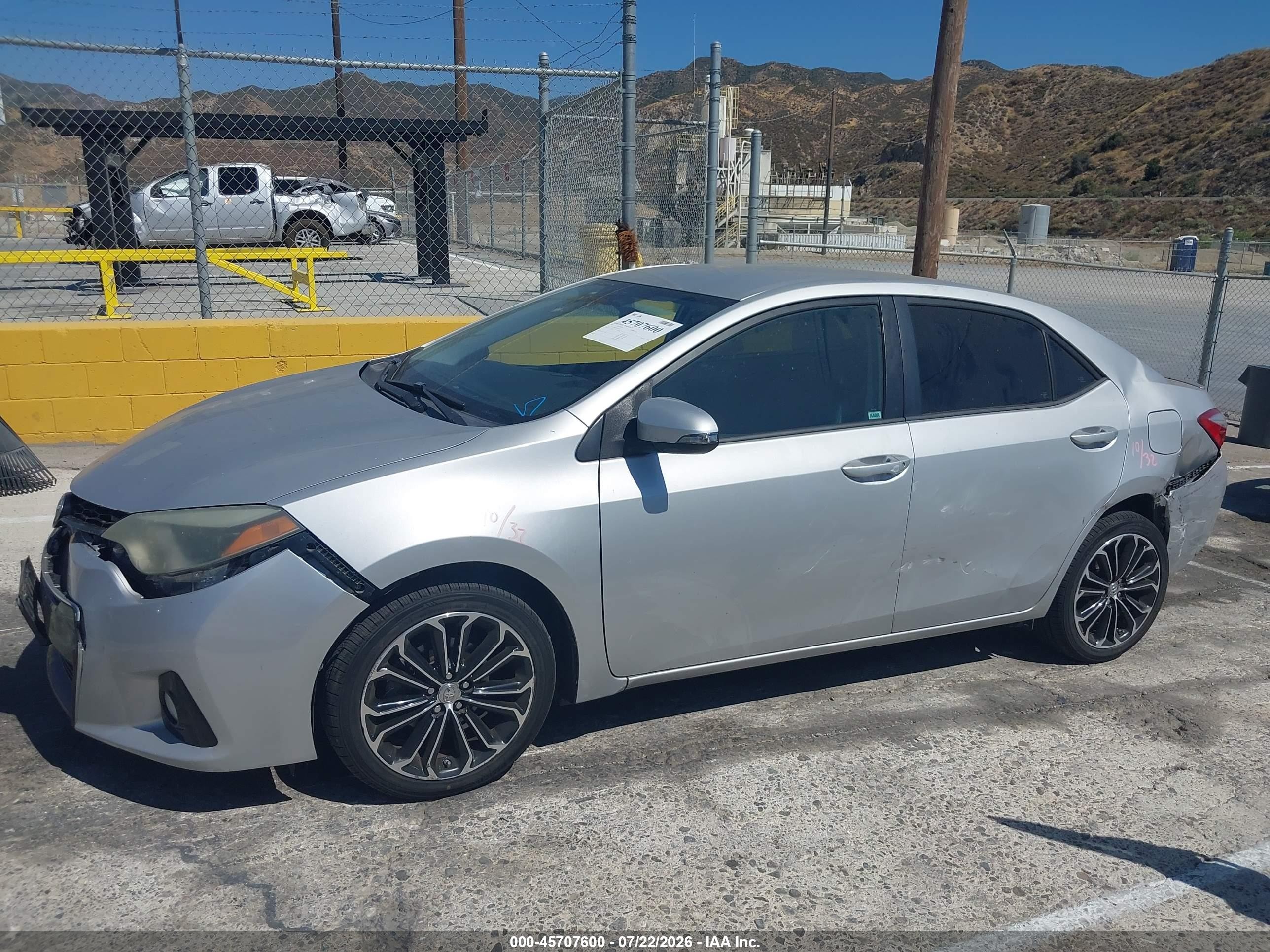 2015 Toyota Corolla S Plus Gray vin: 5YFBURHE2FP351878