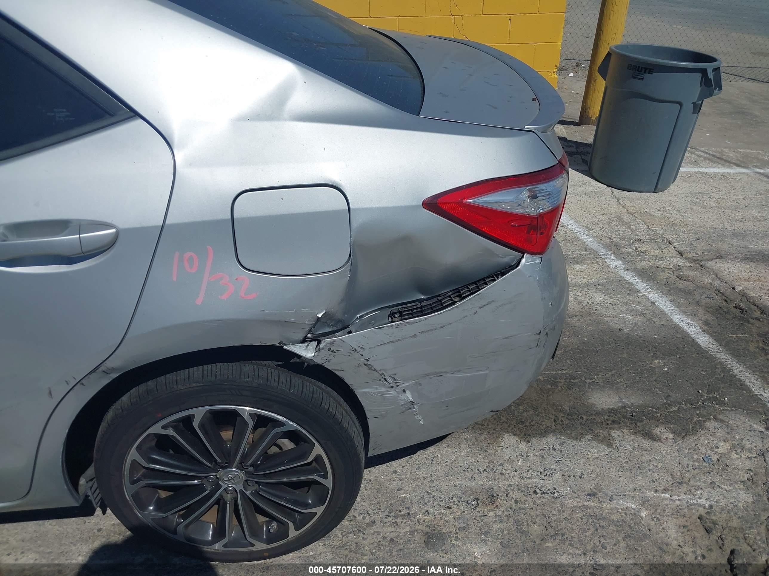 2015 Toyota Corolla S Plus Gray vin: 5YFBURHE2FP351878