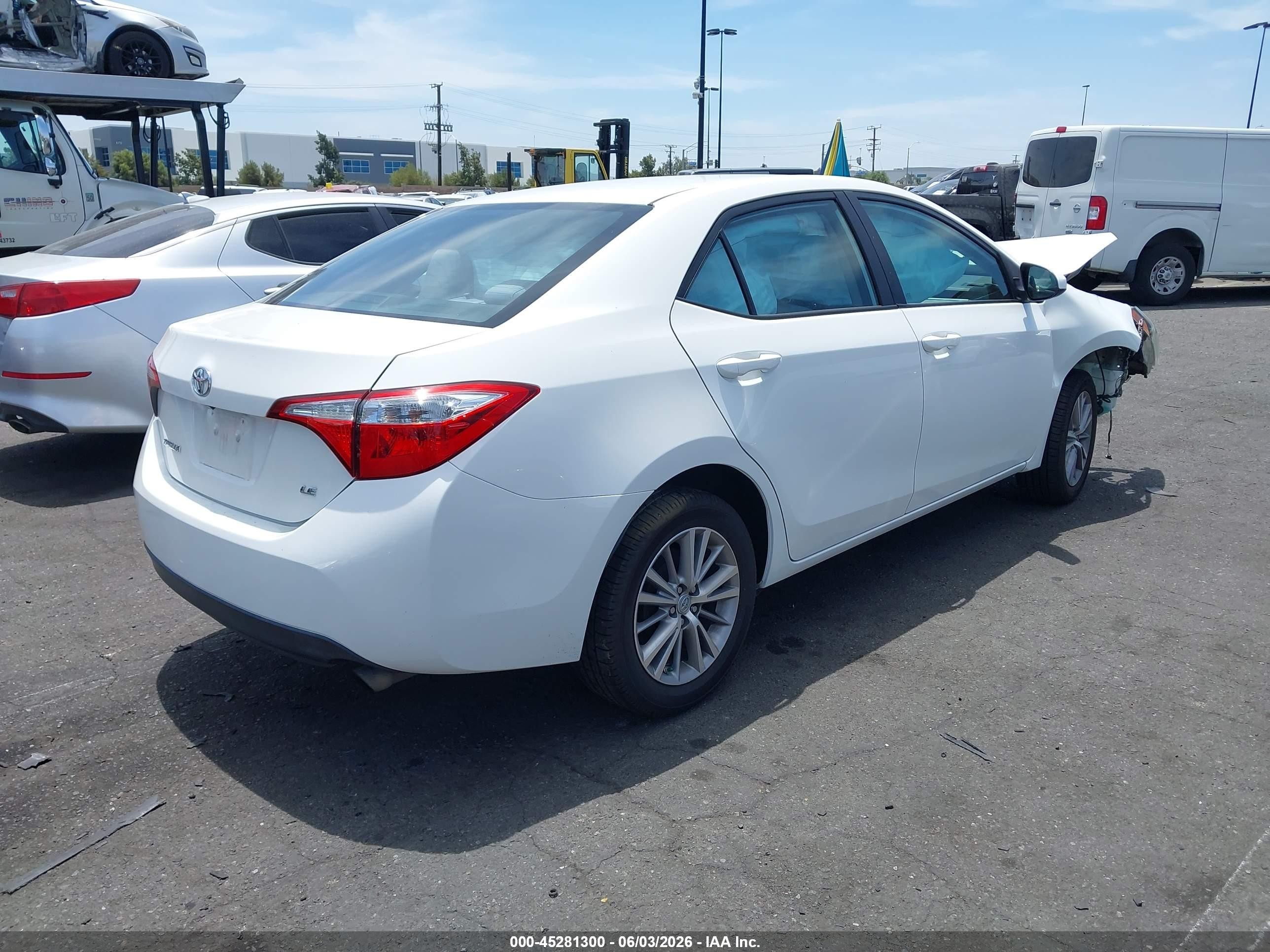 2015 Toyota Corolla Le Plus Белый vin: 5YFBURHE2FP357843