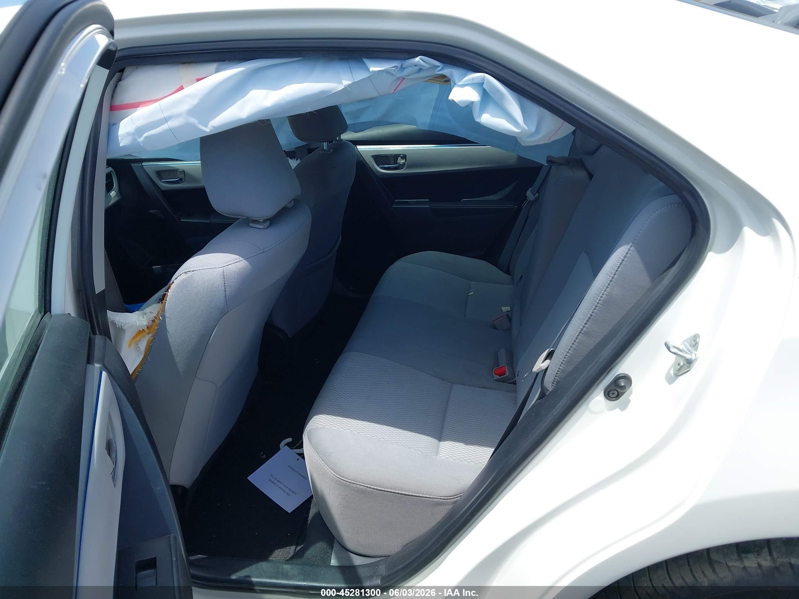 2015 Toyota Corolla Le Plus Белый vin: 5YFBURHE2FP357843