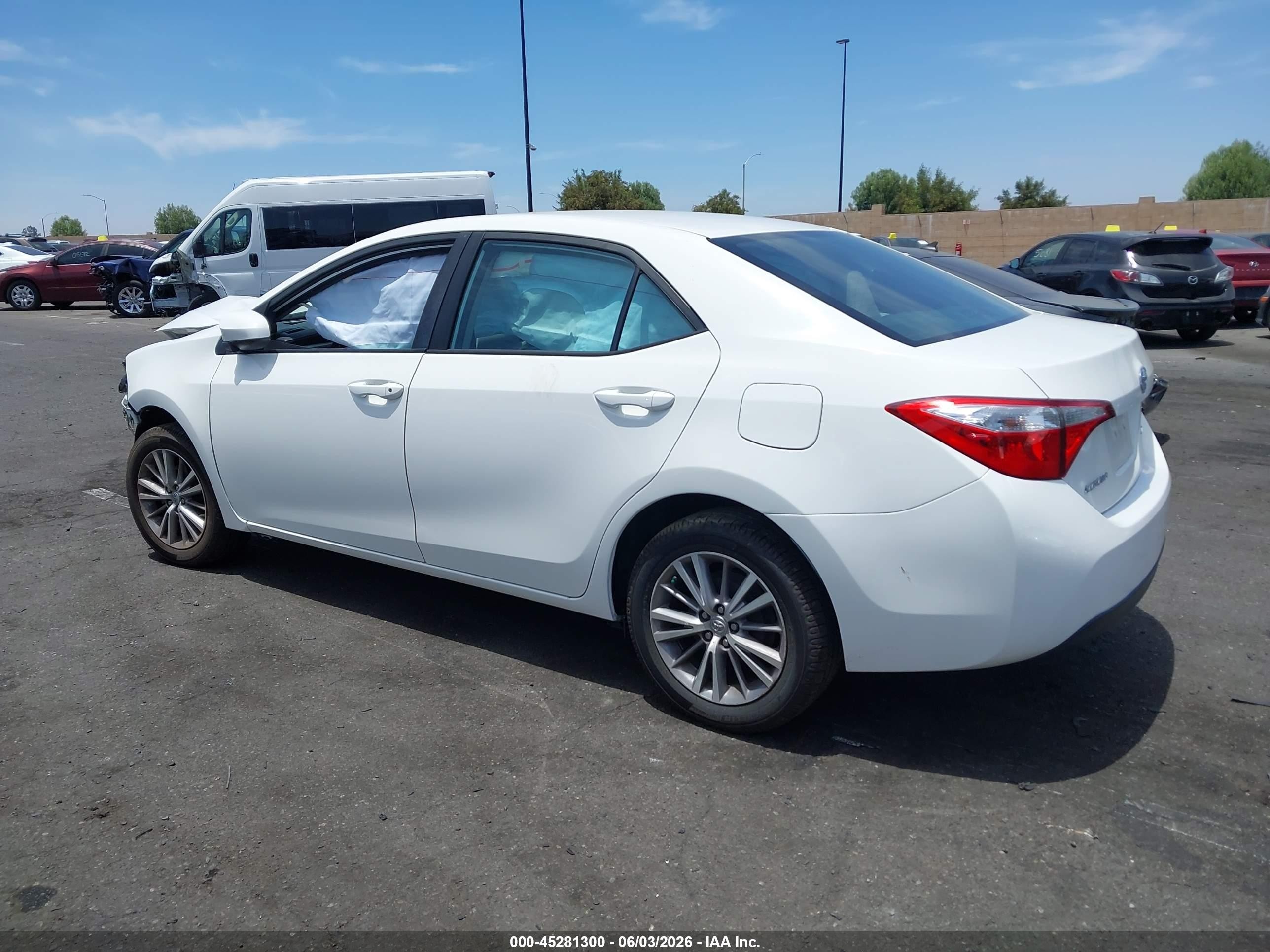 2015 Toyota Corolla Le Plus Белый vin: 5YFBURHE2FP357843