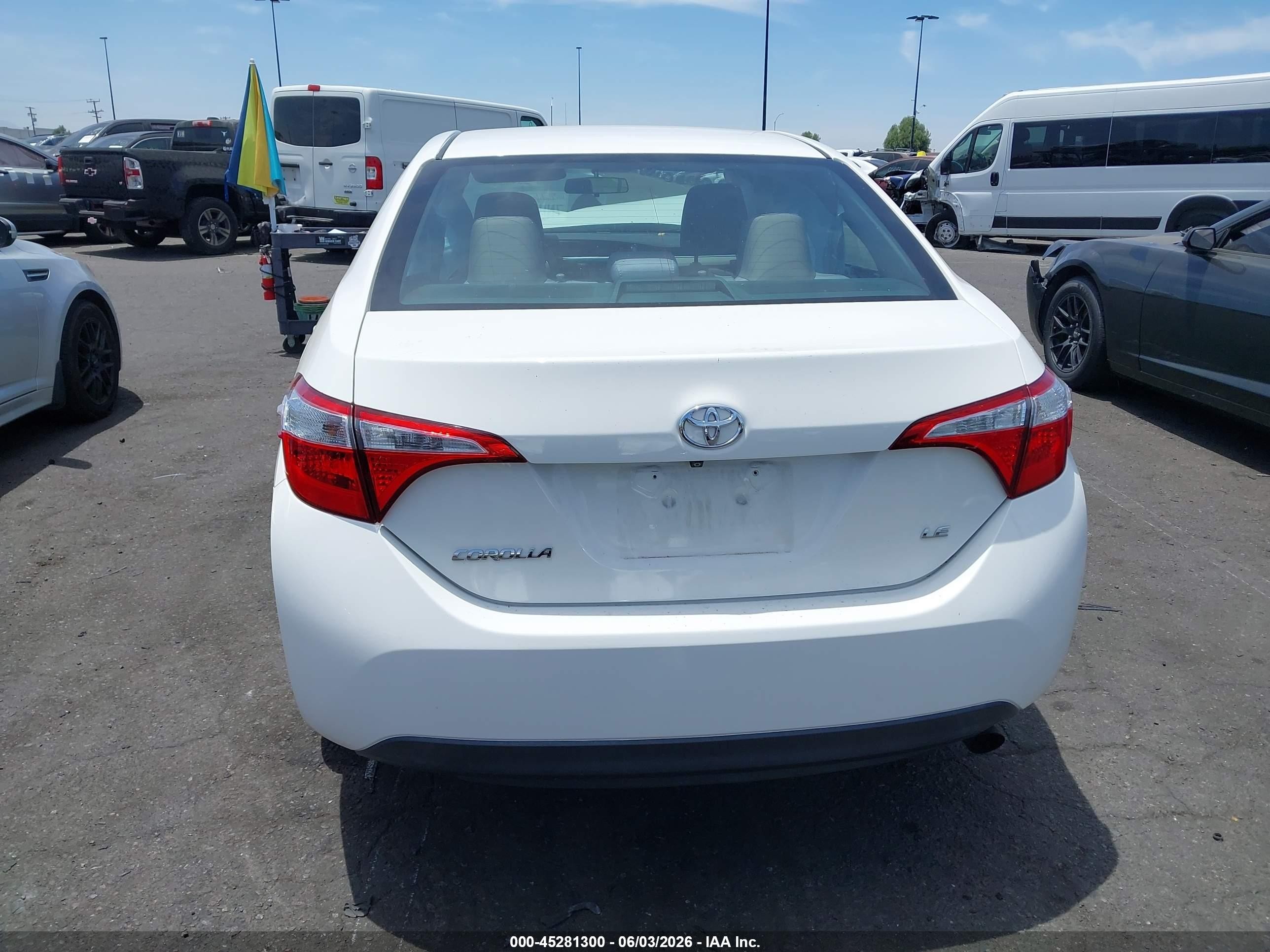 2015 Toyota Corolla Le Plus Белый vin: 5YFBURHE2FP357843