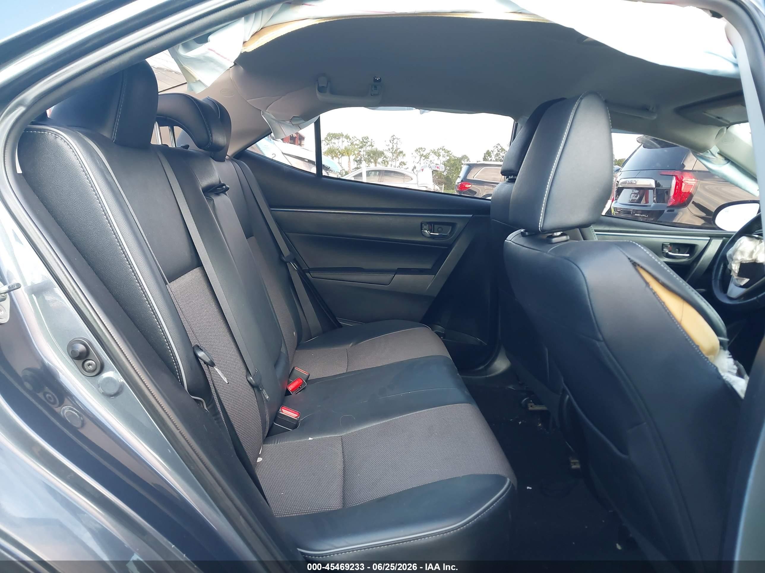 2015 Toyota Corolla S Plus Blue vin: 5YFBURHE2FP364789
