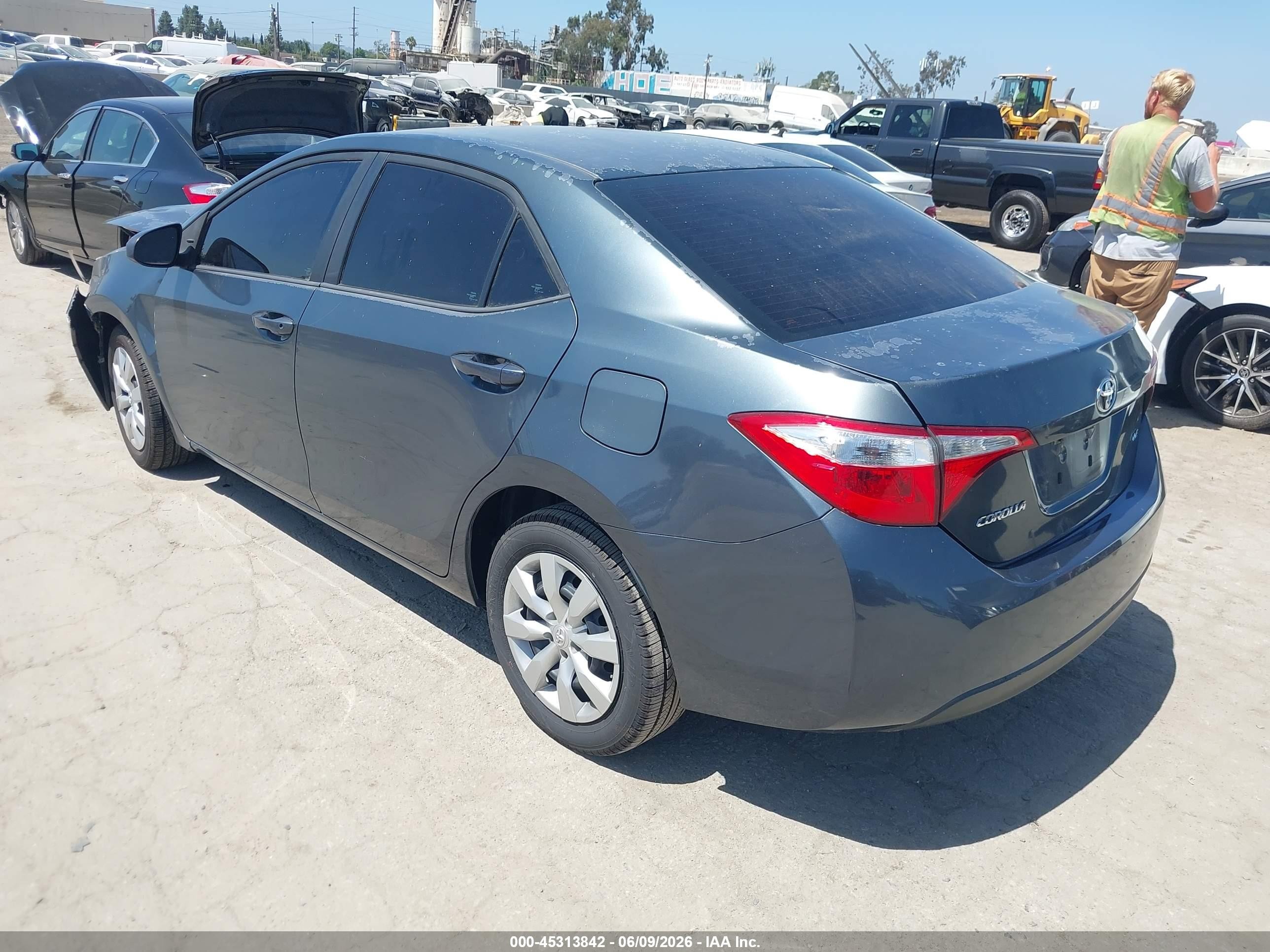 2015 Toyota Corolla Le Gray vin: 5YFBURHE2FP365103
