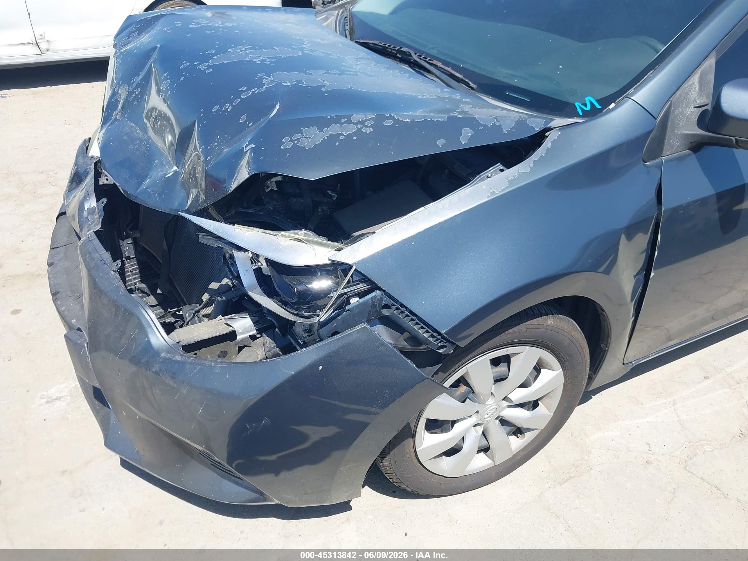2015 Toyota Corolla Le Gray vin: 5YFBURHE2FP365103