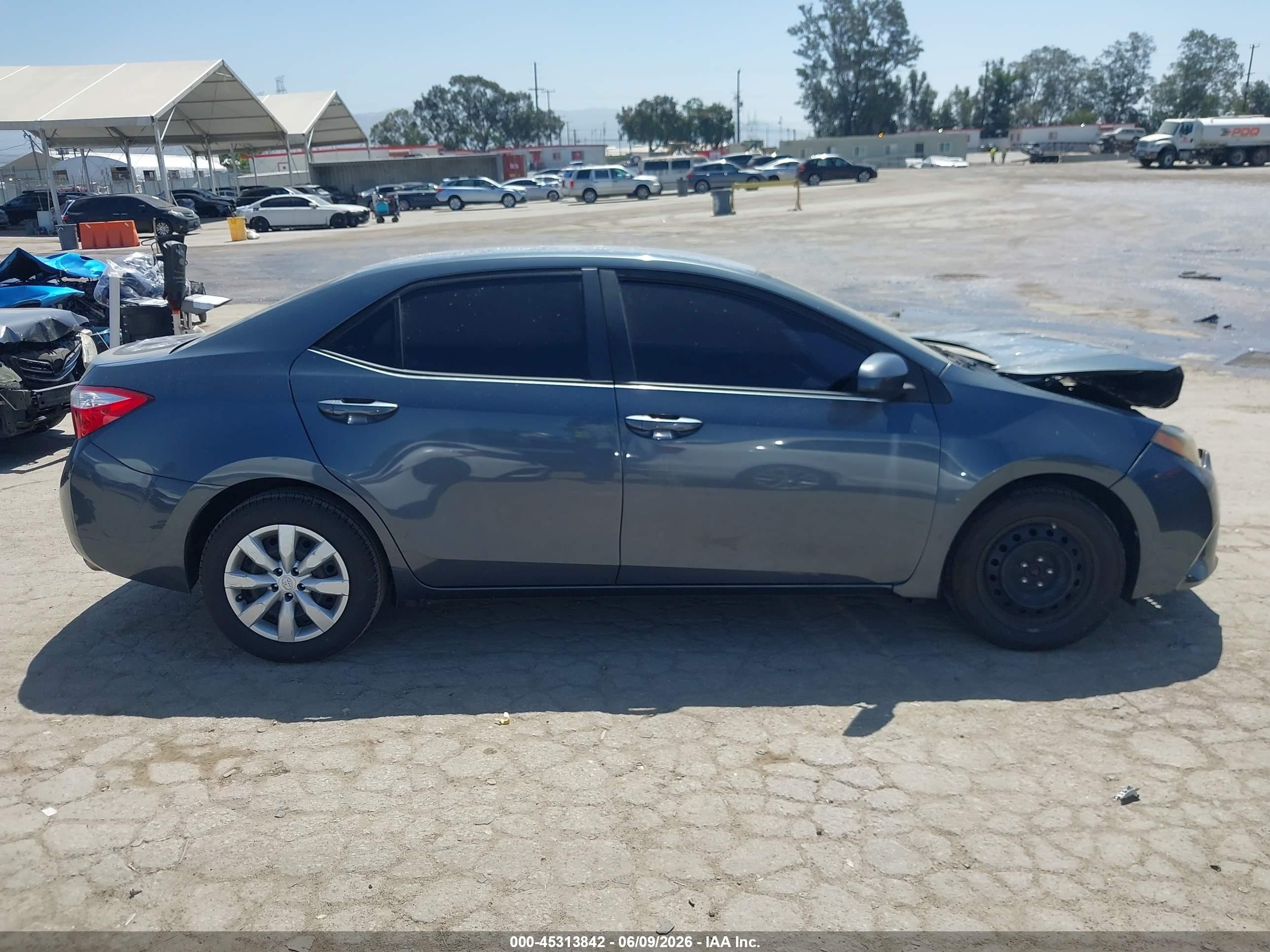 2015 Toyota Corolla Le Gray vin: 5YFBURHE2FP365103