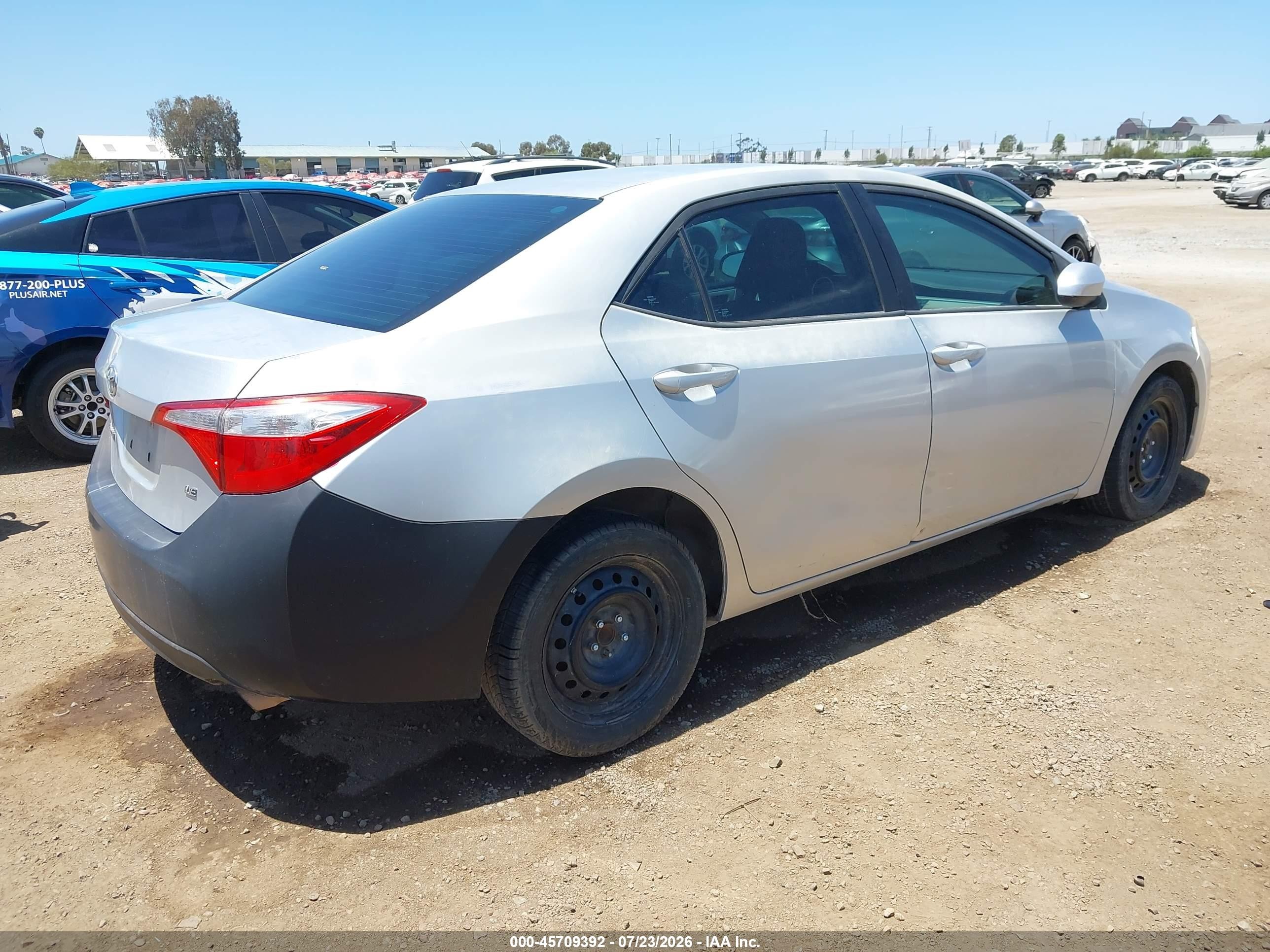 2015 Toyota Corolla Le Silver vin: 5YFBURHE2FP365280