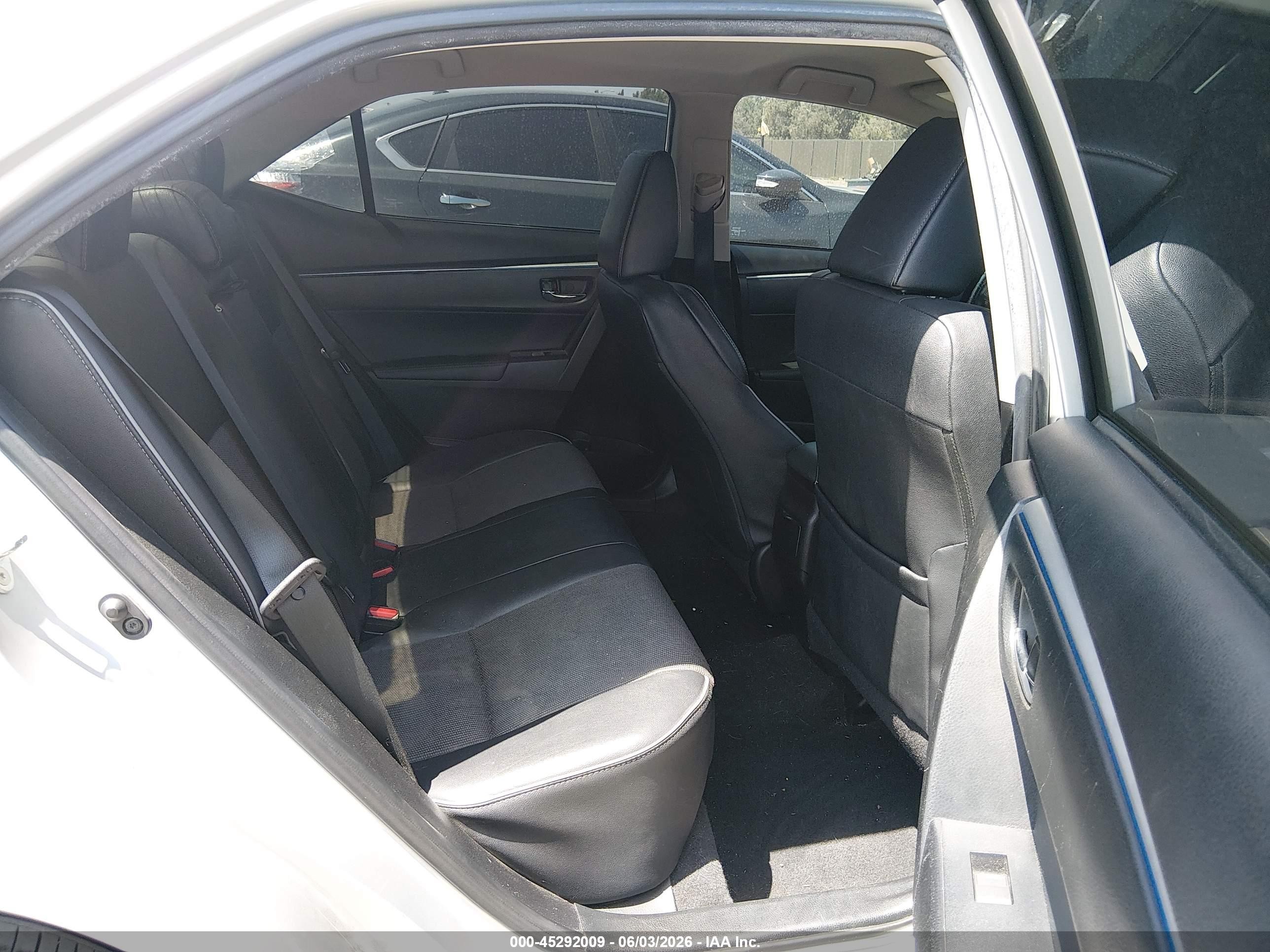 2016 Toyota Corolla S Plus Silver vin: 5YFBURHE2GP464909