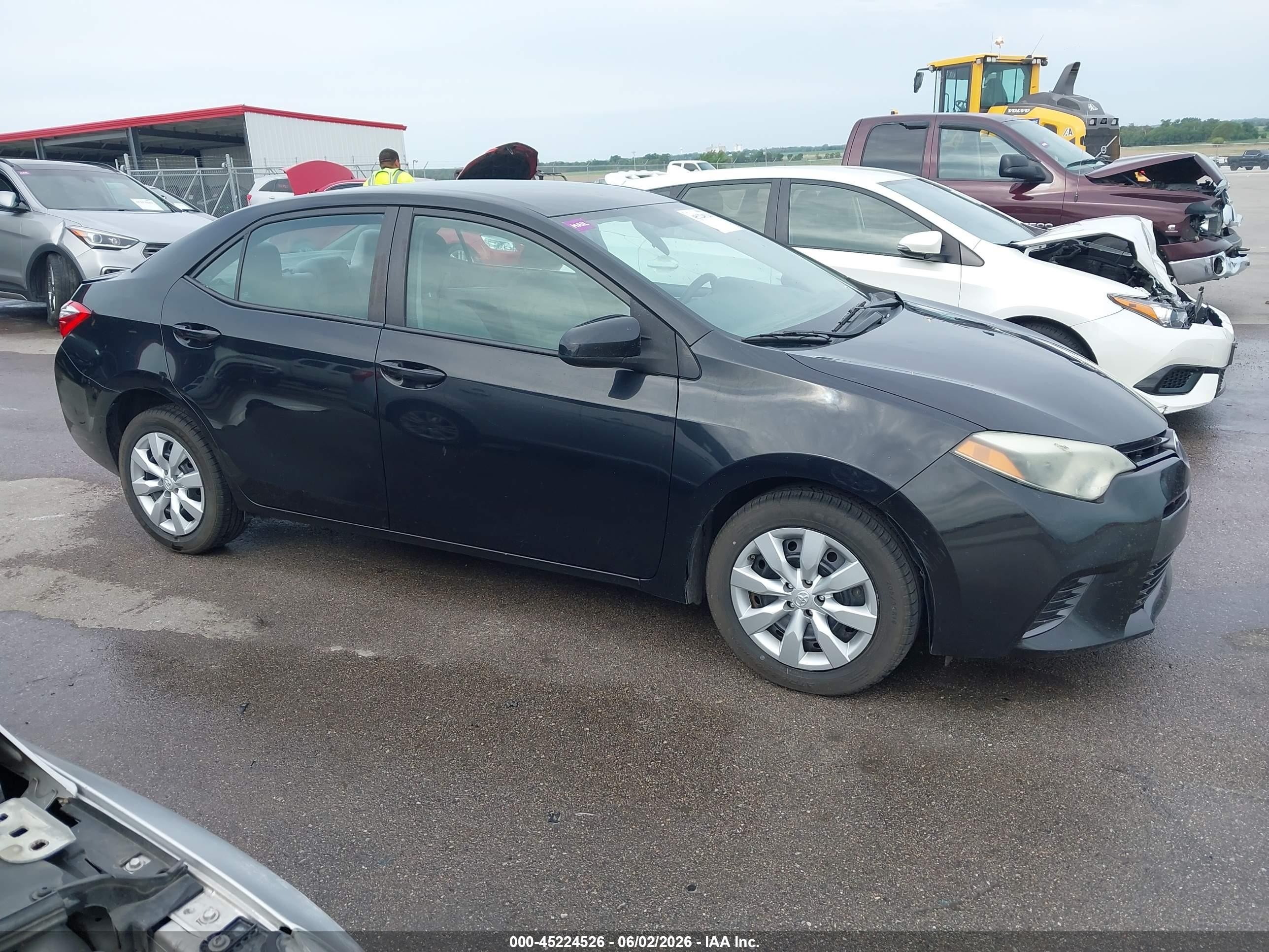 2016 Toyota Corolla Le Black vin: 5YFBURHE2GP500761