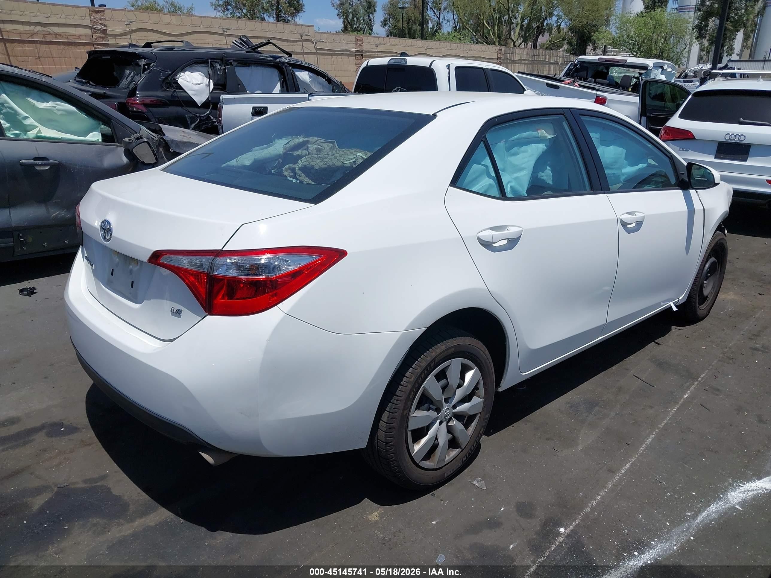 2016 Toyota Corolla Le White vin: 5YFBURHE2GP520251