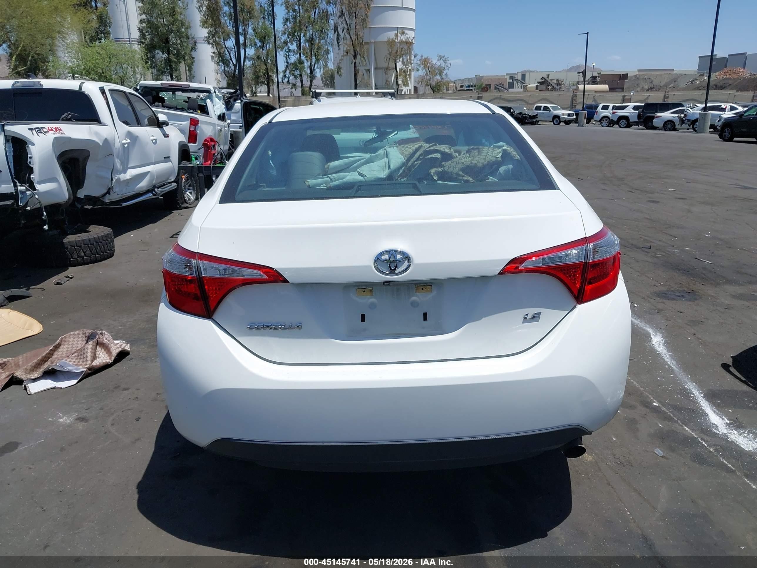 2016 Toyota Corolla Le White vin: 5YFBURHE2GP520251