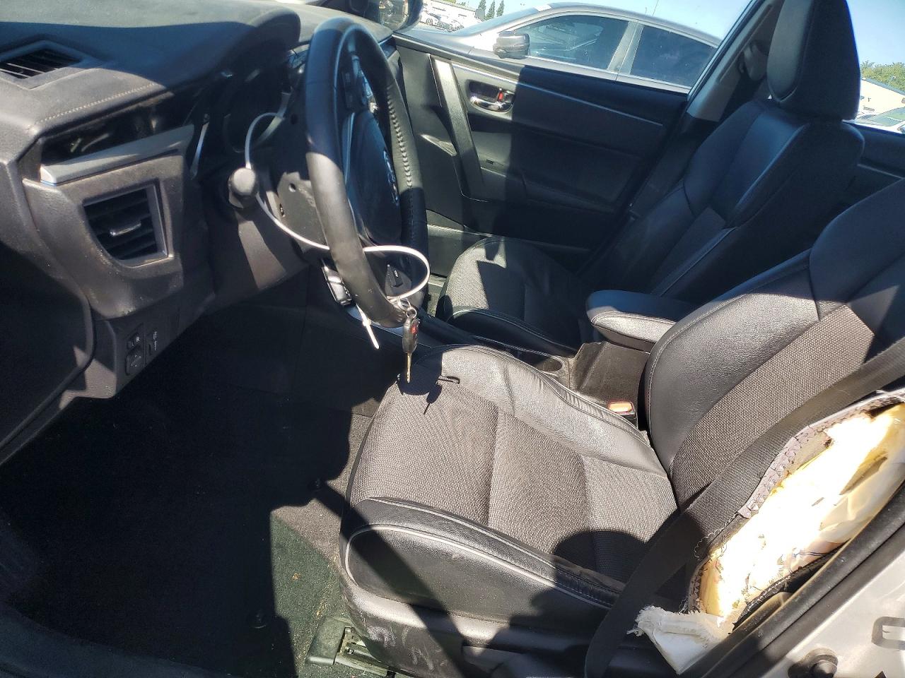 2016 Toyota Corolla S Plus Silver vin: 5YFBURHE2GP533016