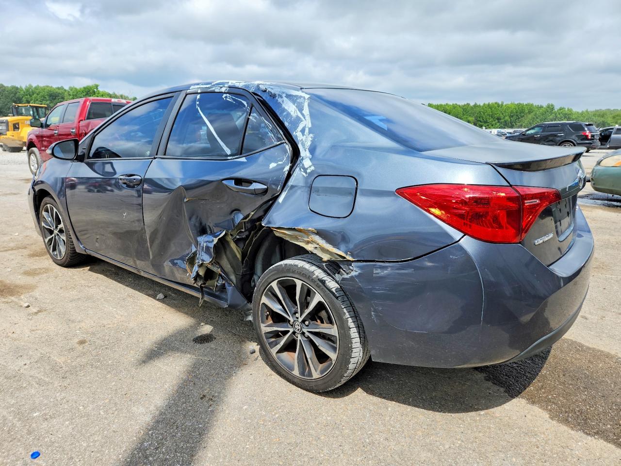 2017 Toyota Corolla Se Blue vin: 5YFBURHE2HP588700