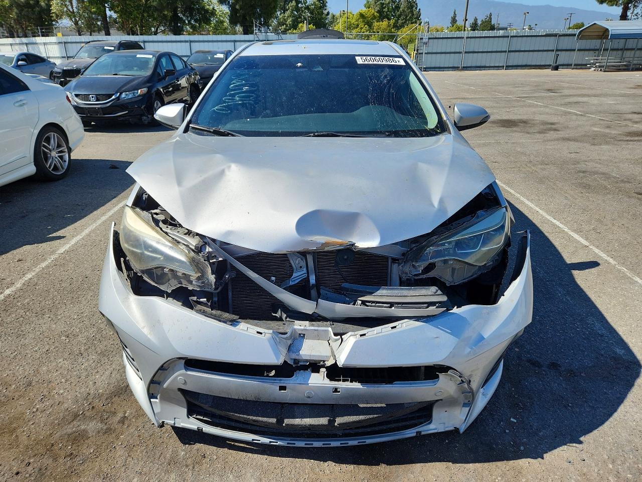 2017 Toyota Corolla Se Silver vin: 5YFBURHE2HP660916