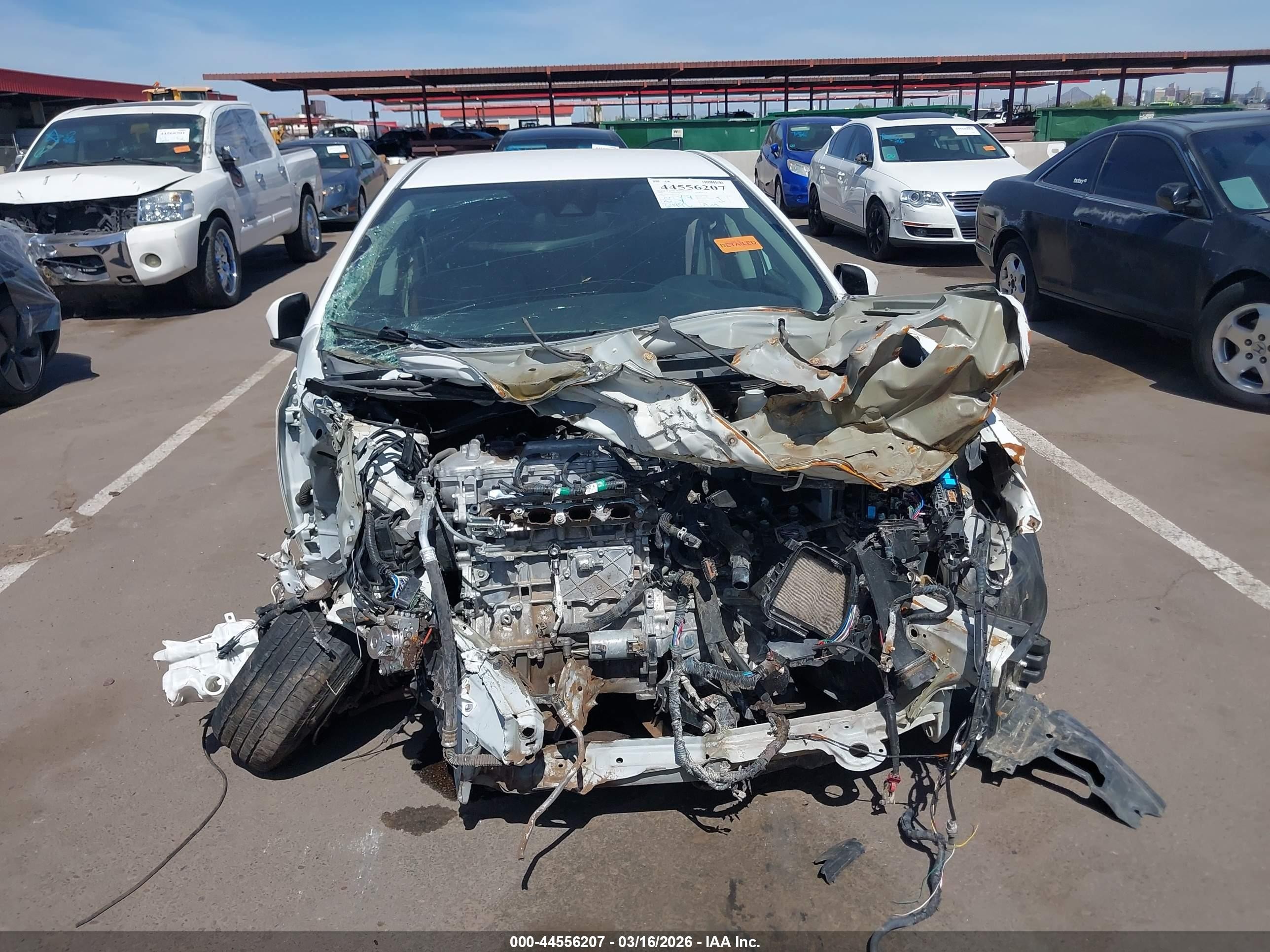 2017 Toyota Corolla L White vin: 5YFBURHE2HP693429