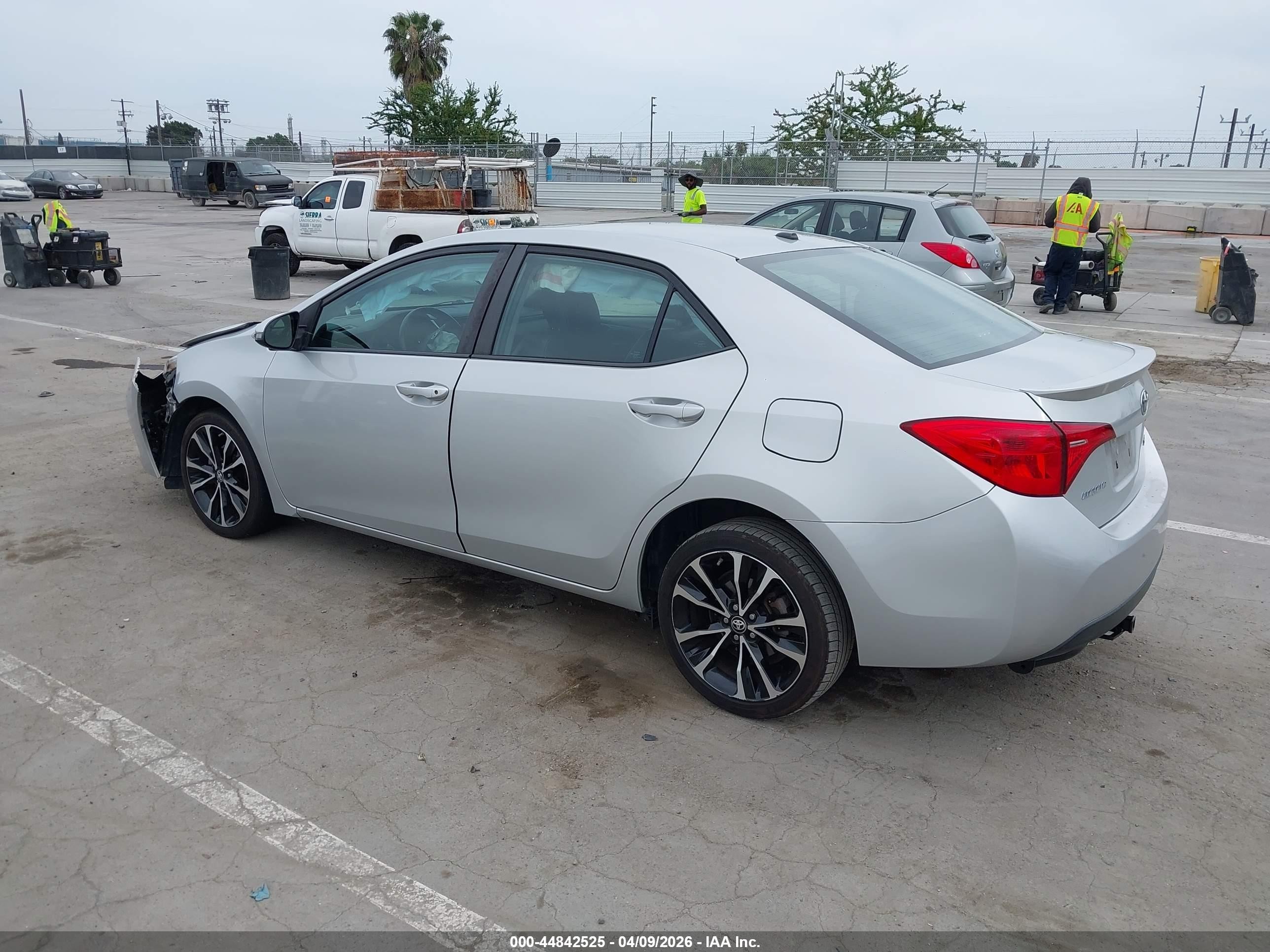 2019 Toyota Corolla Xse Серебряный vin: 5YFBURHE2KP877373
