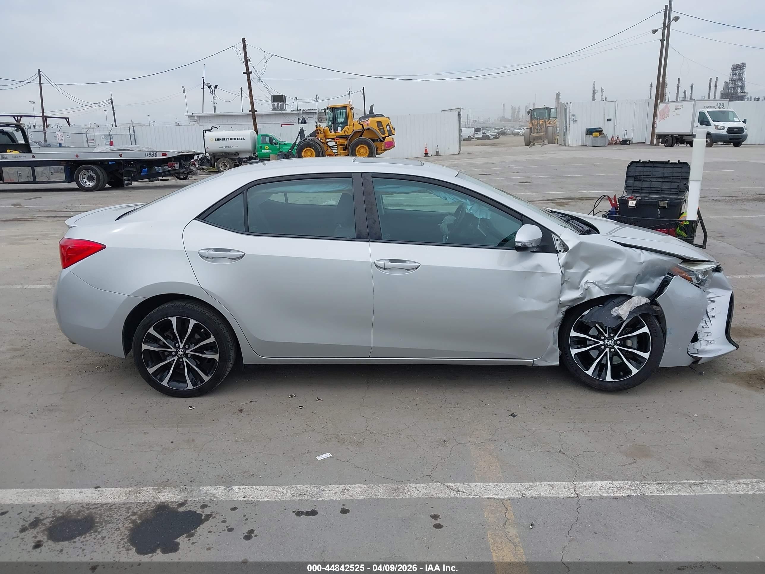 2019 Toyota Corolla Xse Серебряный vin: 5YFBURHE2KP877373