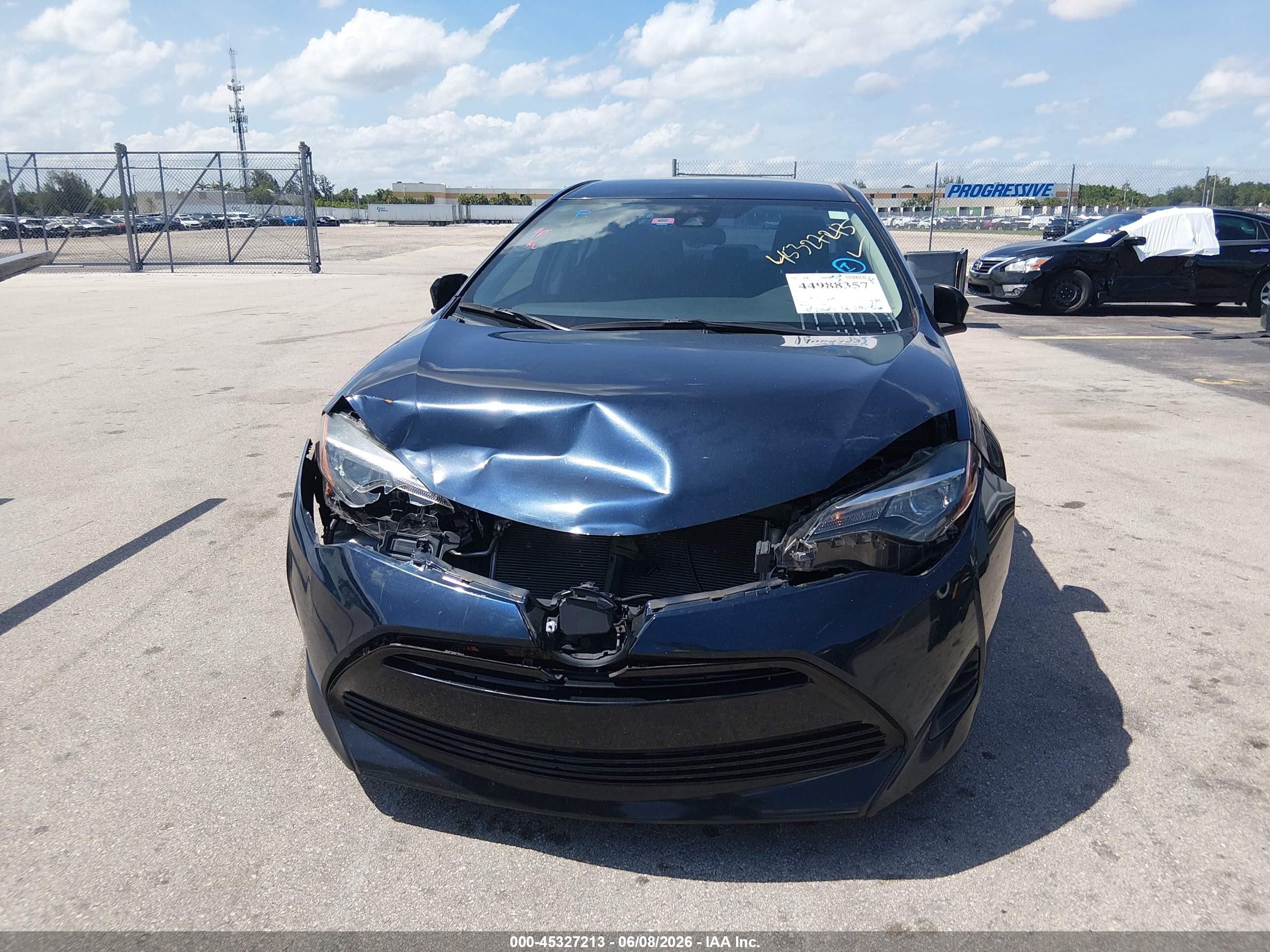 2019 Toyota Corolla Le Dark Blue vin: 5YFBURHE2KP887272
