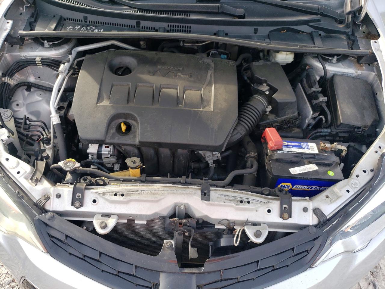 2014 Toyota Corolla S Plus Серебряный vin: 5YFBURHE3EP021553