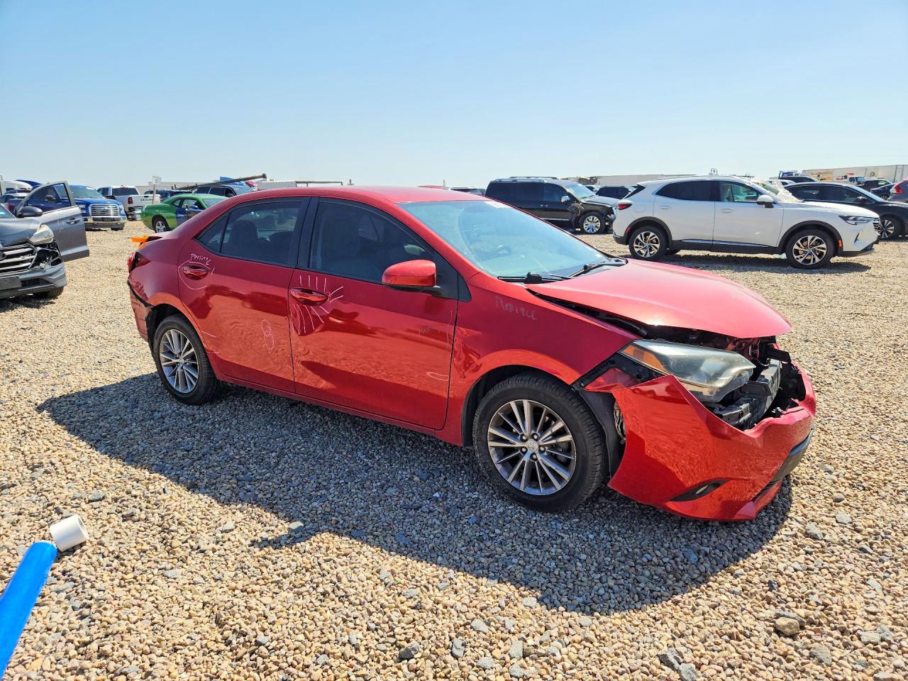 2014 Toyota Corolla Le Plus Red vin: 5YFBURHE3EP040197