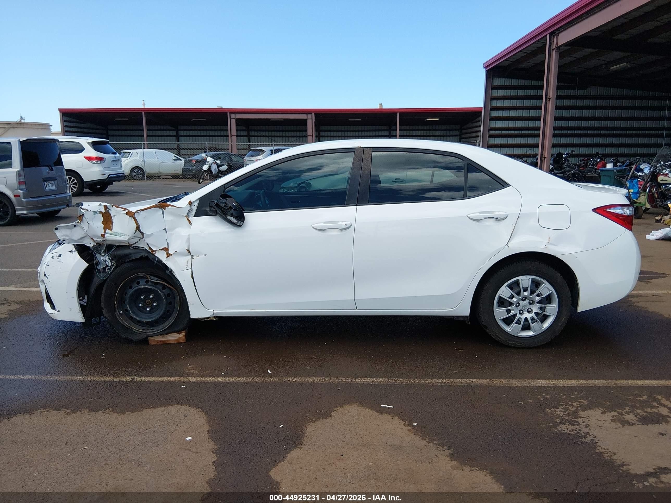 2014 Toyota Corolla S/s Plus/s Premium White vin: 5YFBURHE3EP049451