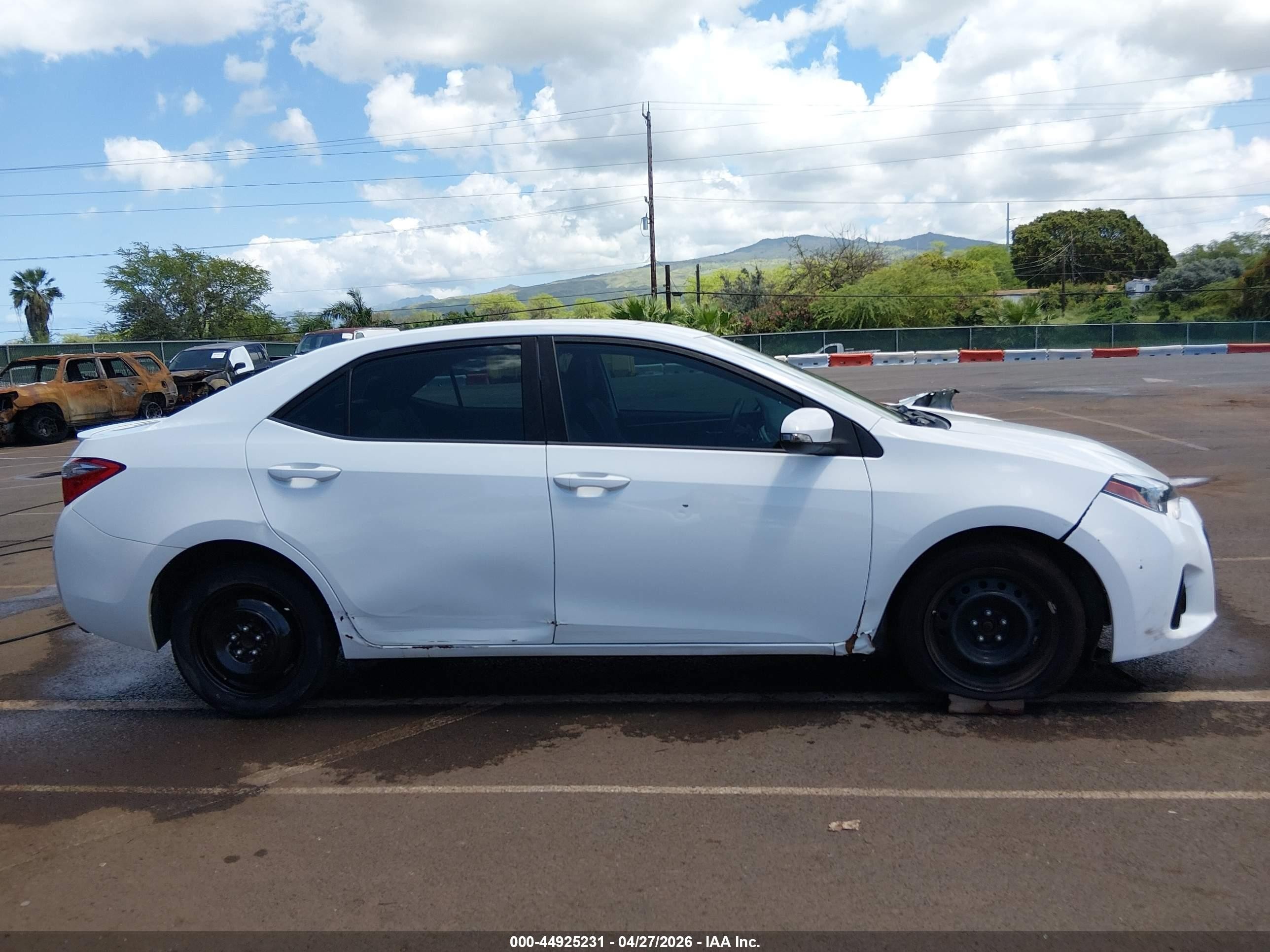 2014 Toyota Corolla S/s Plus/s Premium White vin: 5YFBURHE3EP049451