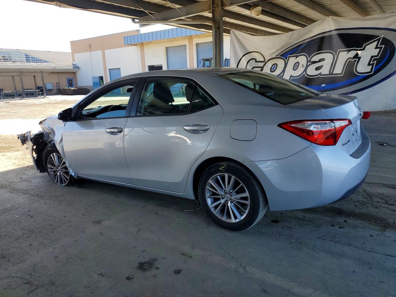 2014 Toyota Corolla Le Plus Silver vin: 5YFBURHE3EP086290