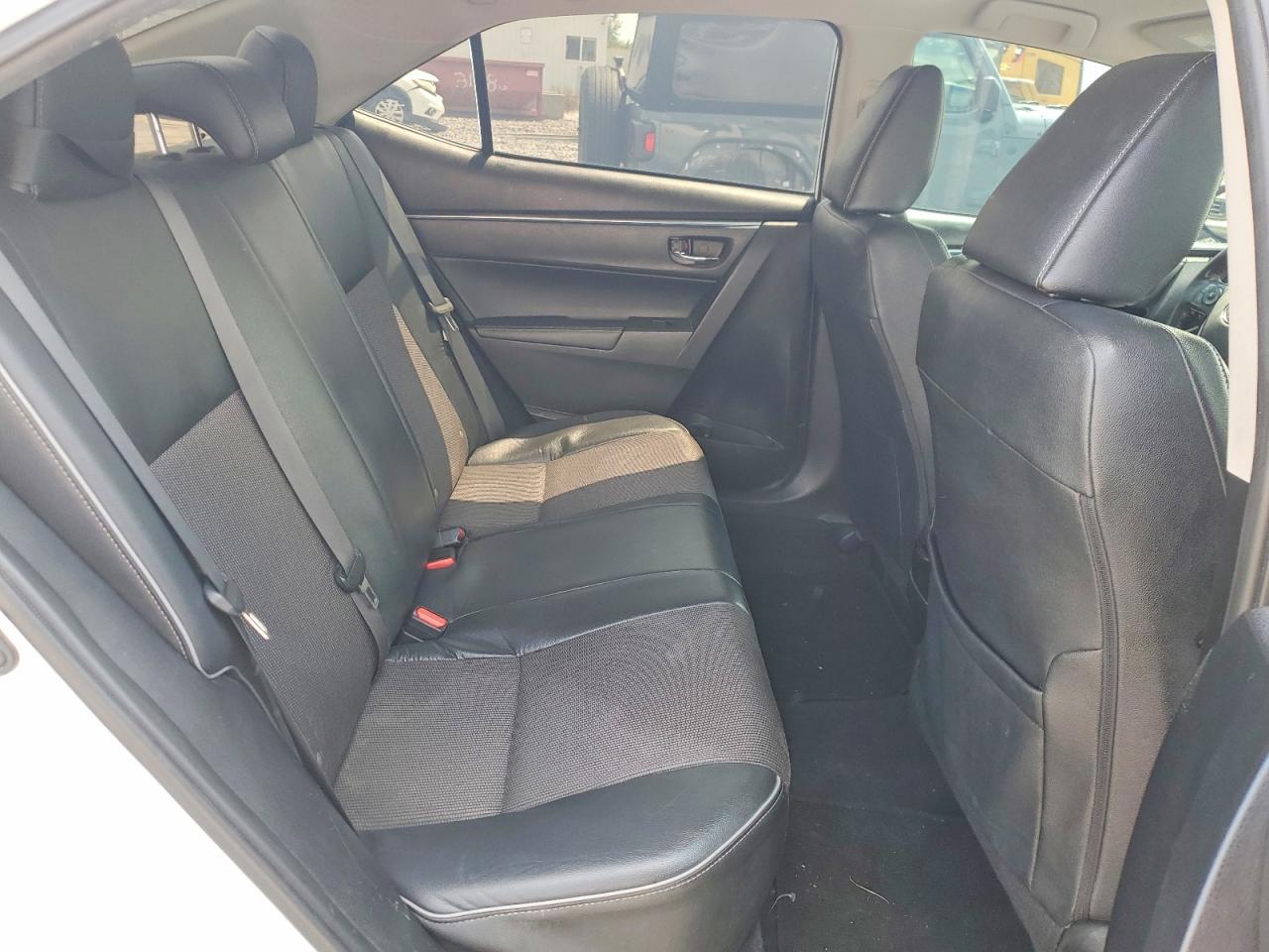 2014 Toyota Corolla S Plus White vin: 5YFBURHE3EP103654
