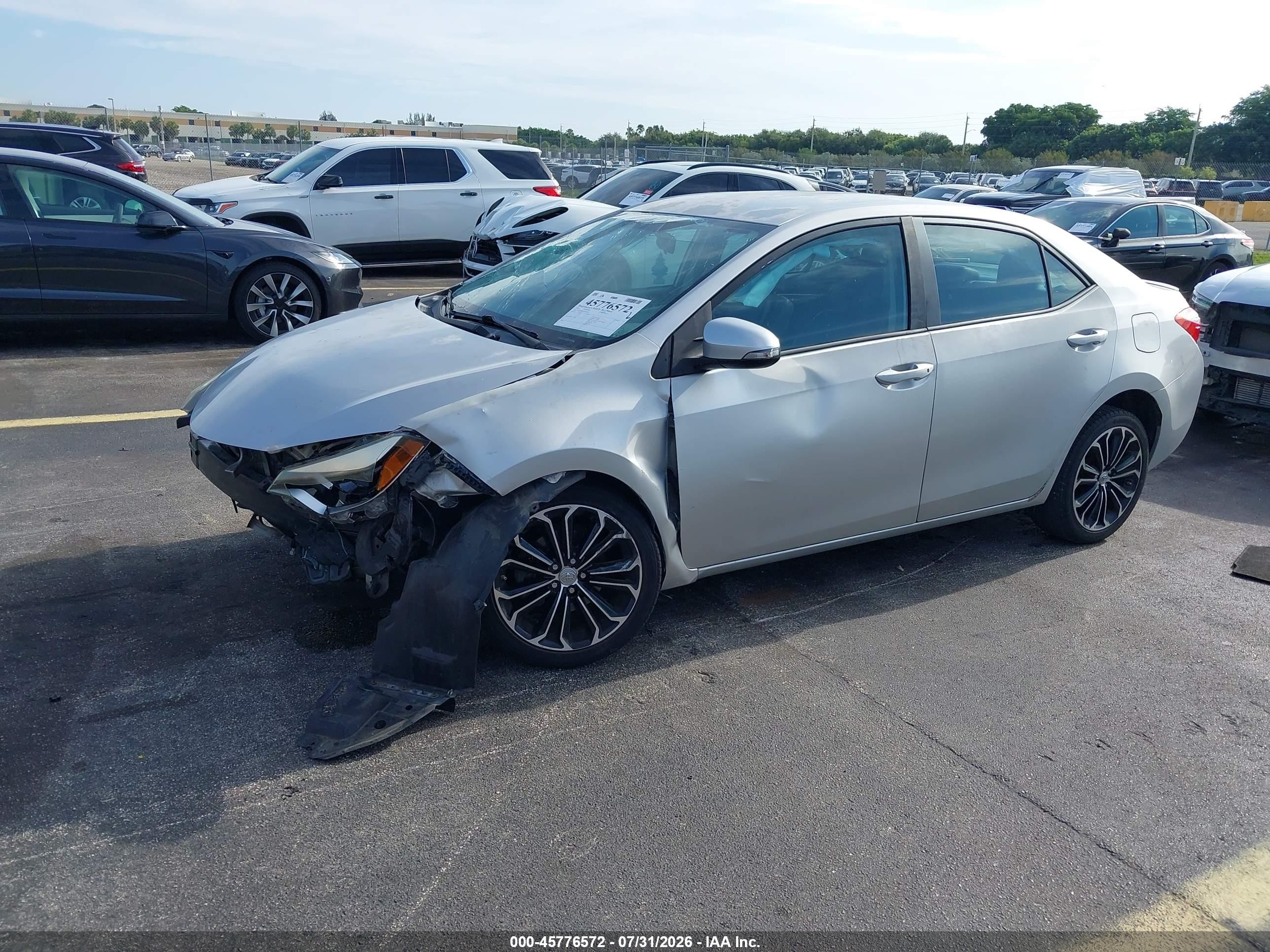 2014 Toyota Corolla S Plus Silver vin: 5YFBURHE3EP134158